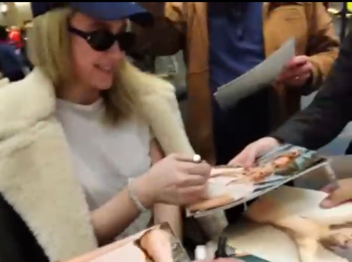 LILI REINHART SIGNED SEXY PHOTO (2)