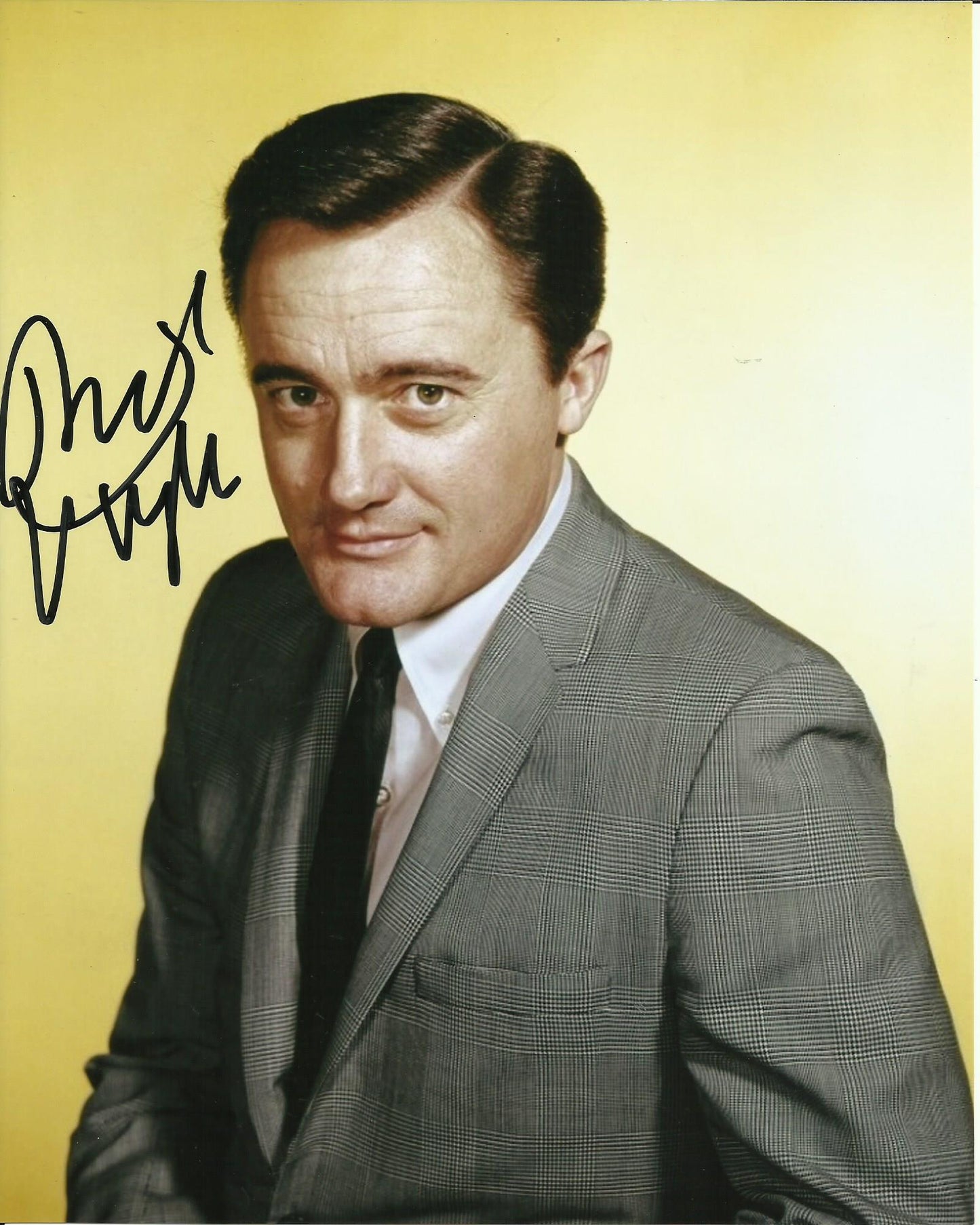 ROBERT VAUGHN SIGNED MAN FROM UNCLE 8X10 PHOTO (2)