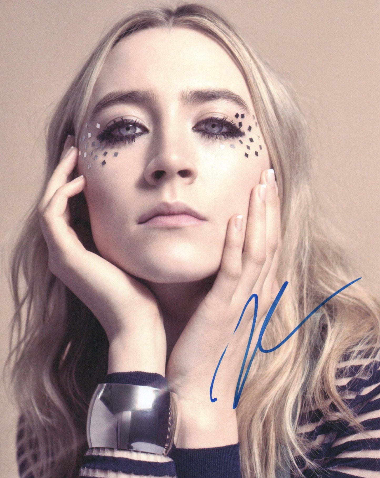 SAOIRSE RONAN SIGNED SEXY 10X8 PHOTO (4)