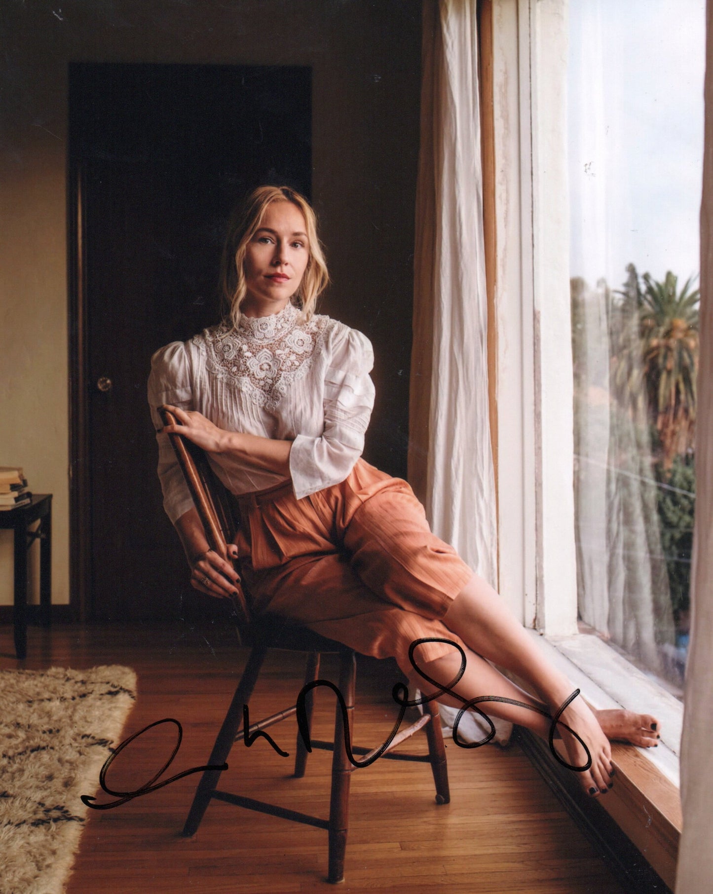 SARAH GOLDBERG SIGNED SEXY 8X10 PHOTO (2)