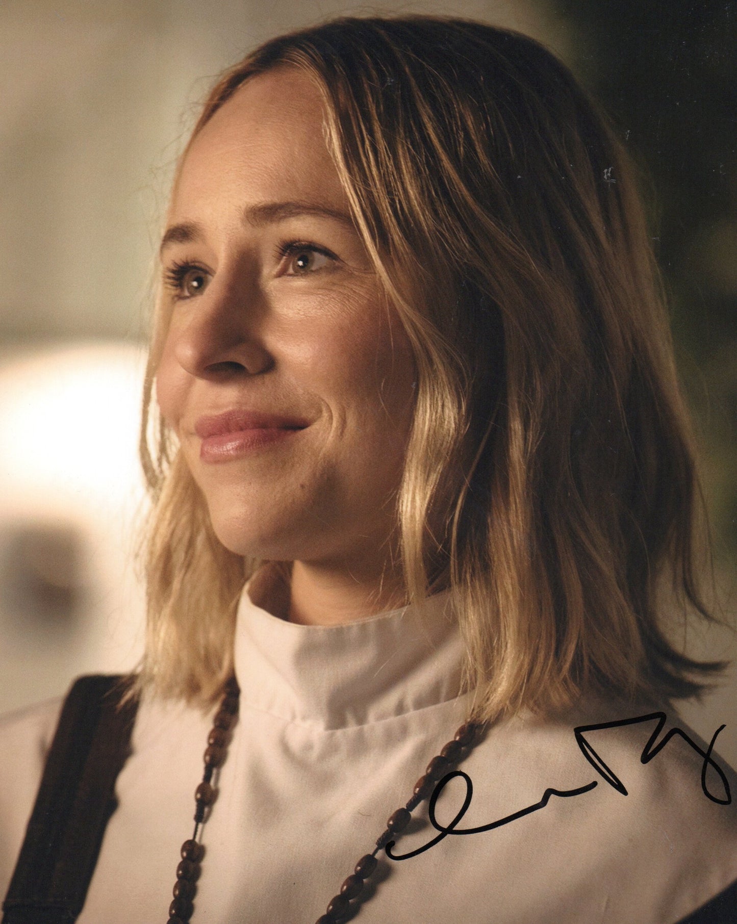 SARAH GOLDBERG SIGNED BARRY 8X10 PHOTO (2)