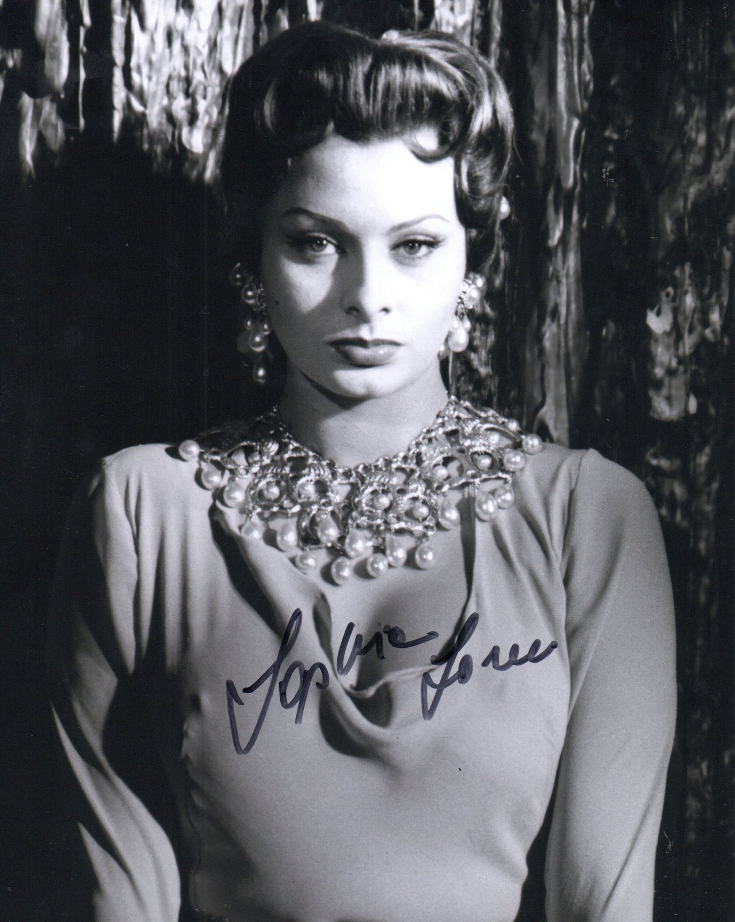 SOPHIA LOREN SIGNED SEXY 10X8 PHOTO (23)