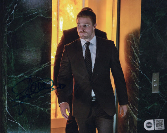 STEPHEN AMELL SIGNED ARROW 8X10 PHOTO (6) ALSO SWAU