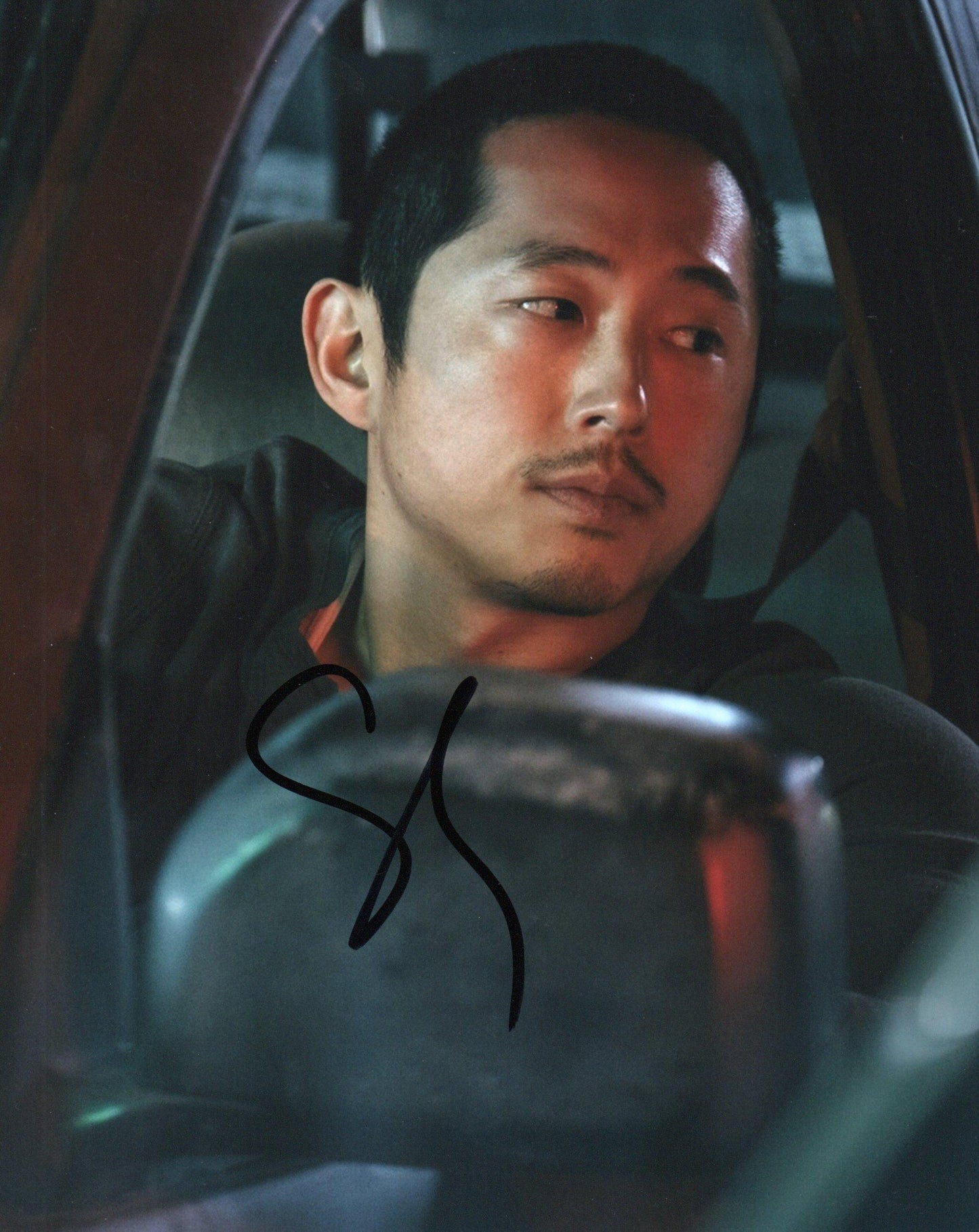 STEVEN YEUN SIGNED BEEF 8X10 PHOTO (2)