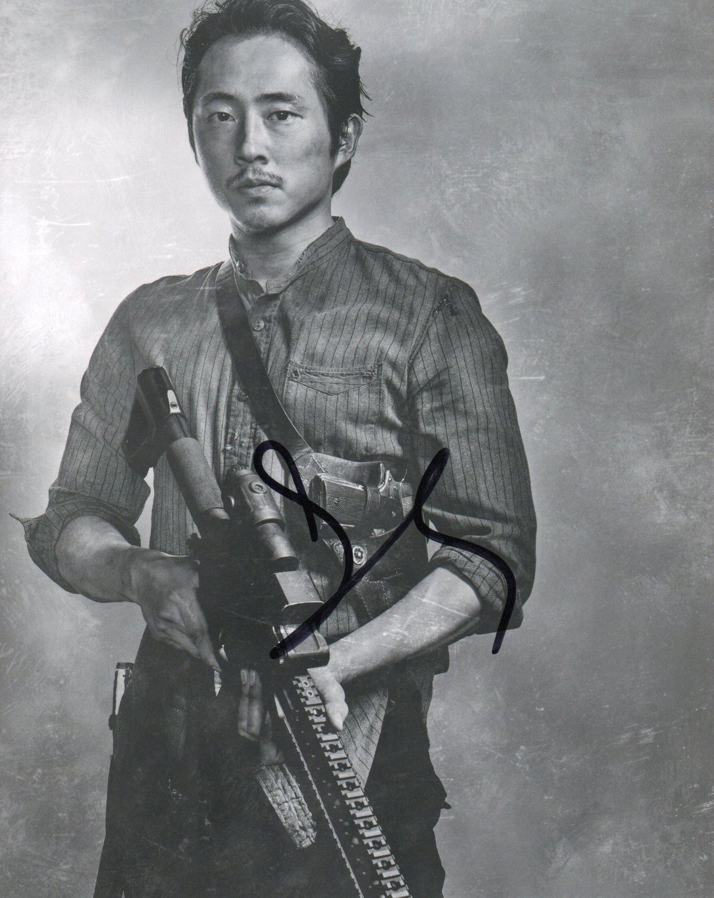 STEVEN YEUN SIGNED THE WALKING DEAD 8X10 PHOTO (5)
