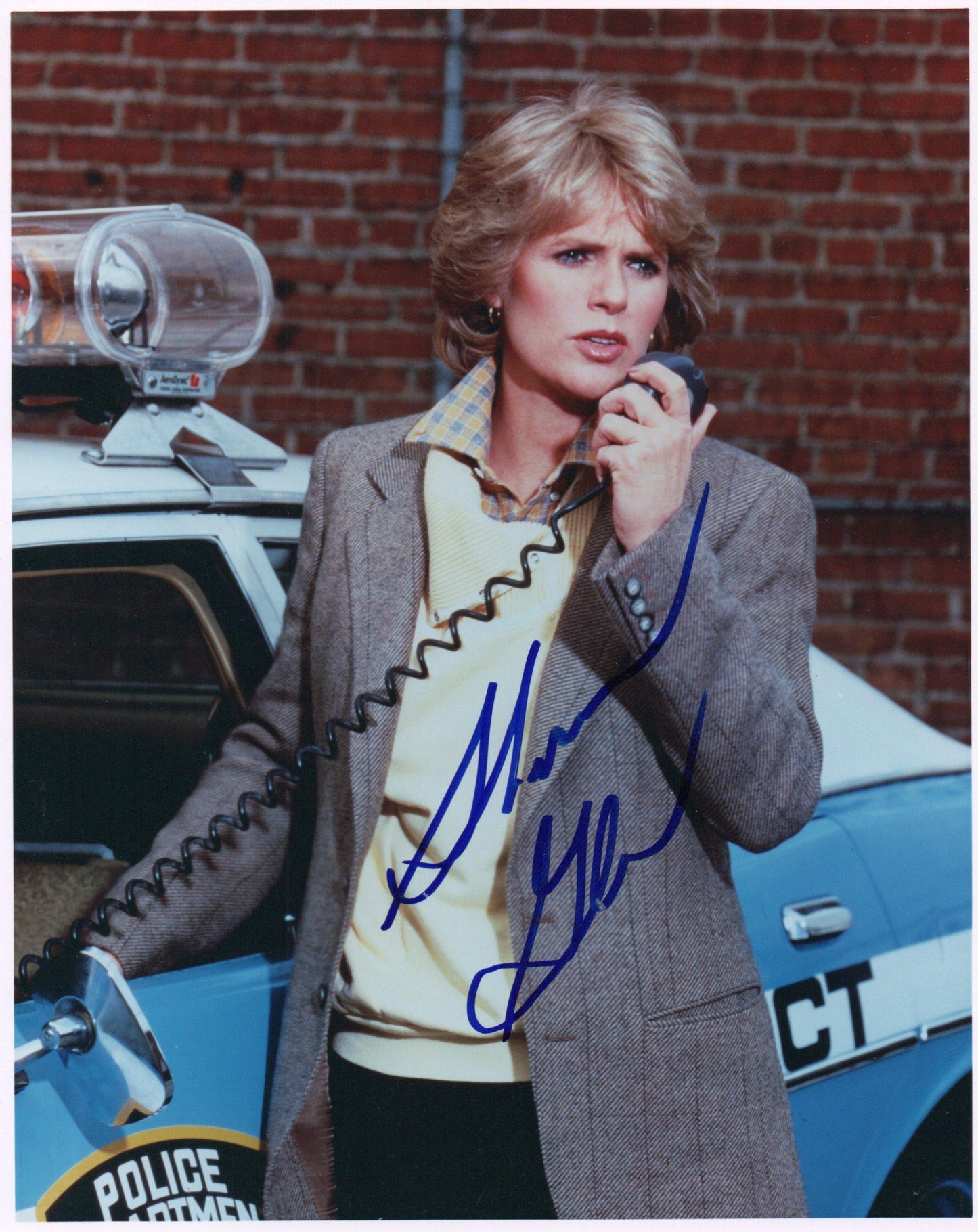 SHARON GLESS SIGNED CAGNEY AND LACEY 10X8 PHOTO
