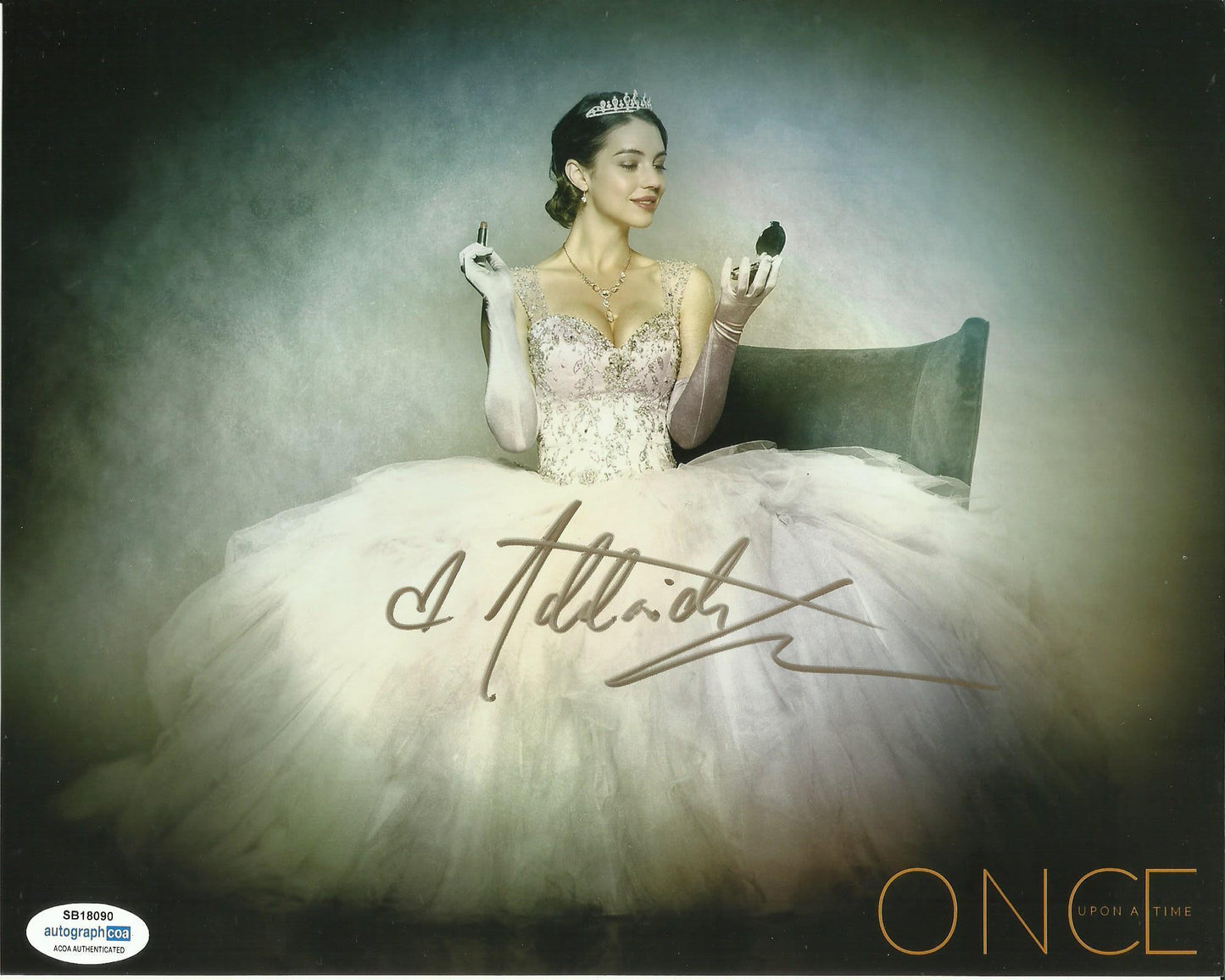ADELAIDE KANE SIGNED ONCE UPON A TIME 8X10 PHOTO (3) ALSO ACOA CERTIFIED