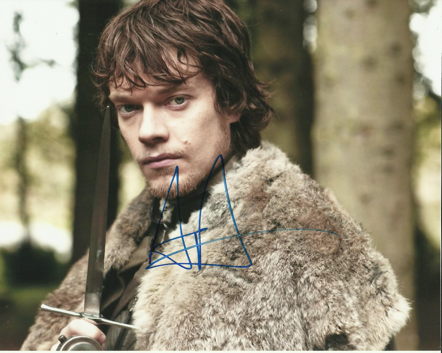 ALFIE ALLEN SIGNED GAME OF THRONES 8X10 PHOTO (4)