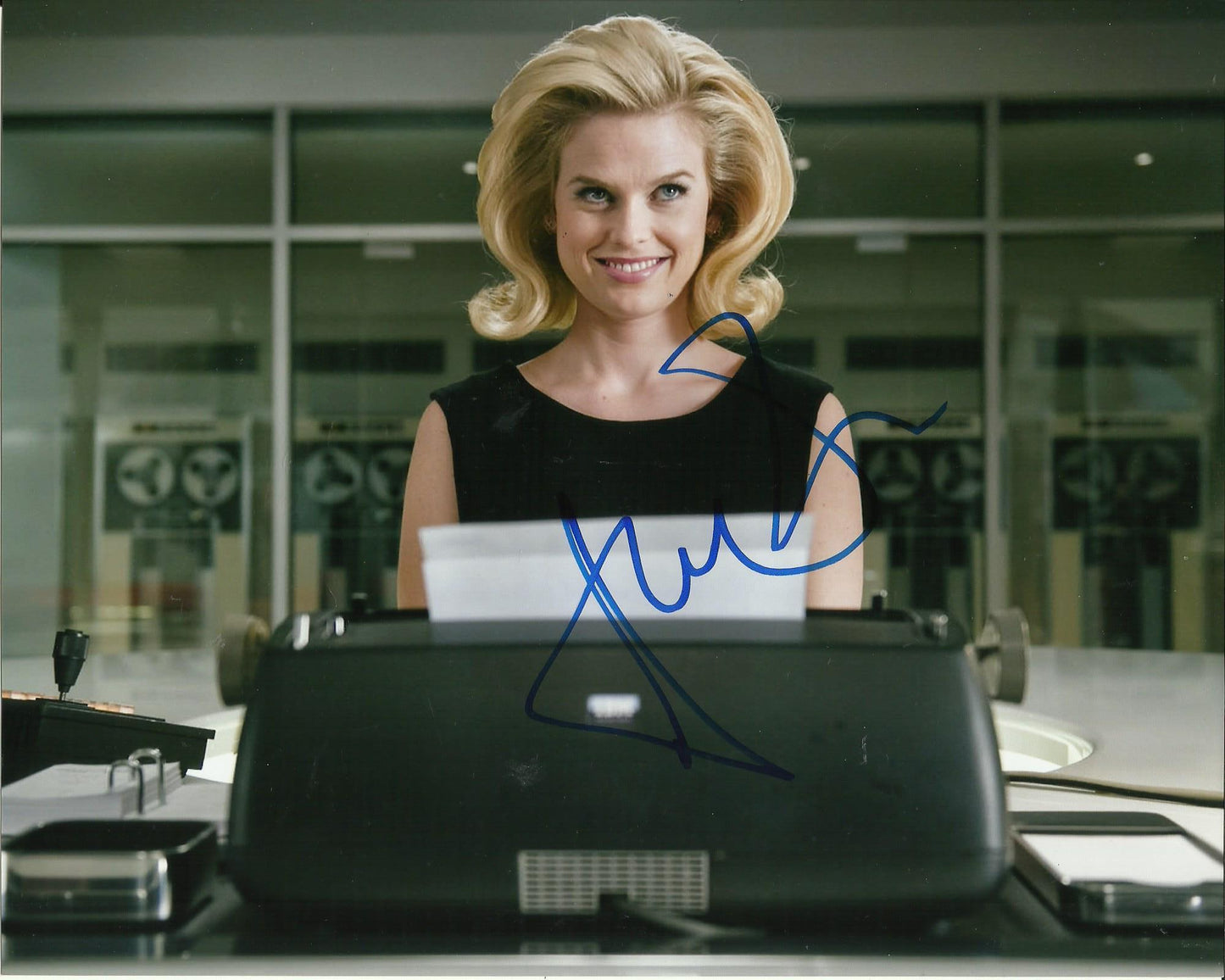 ALICE EVE SIGNED SEXY 10X8 PHOTO (2)
