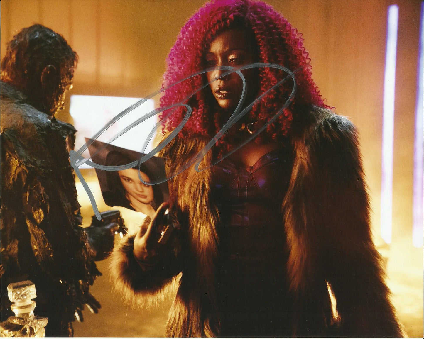 ANNA DIOP SIGNED TITANS 10X8 PHOTO (1)