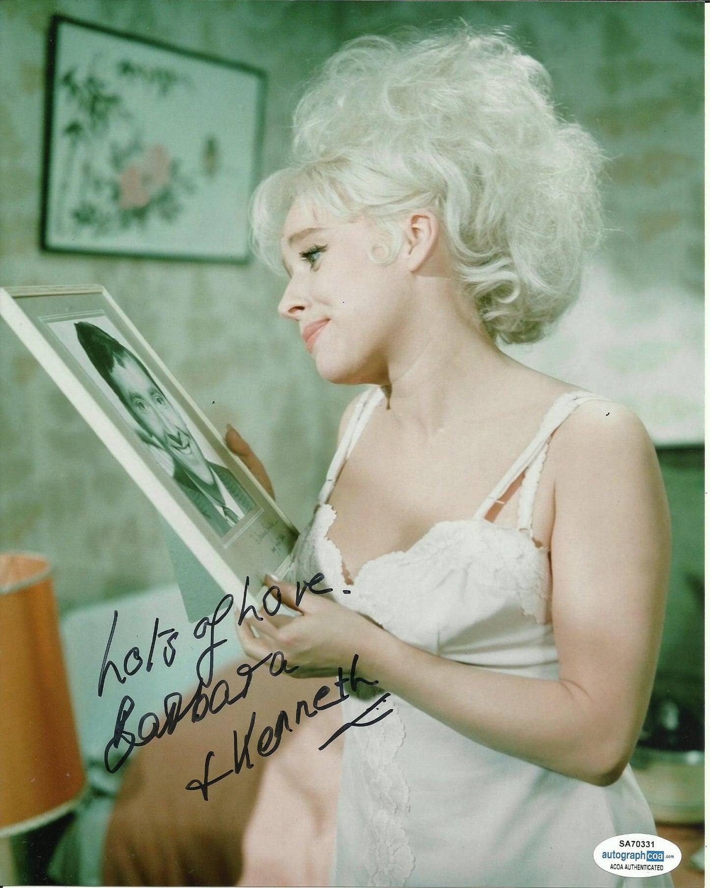 BARBARA WINDSOR SIGNED SEXY CARRY ON 10X8 PHOTO (5) ALSO ACOA CERTIFIED