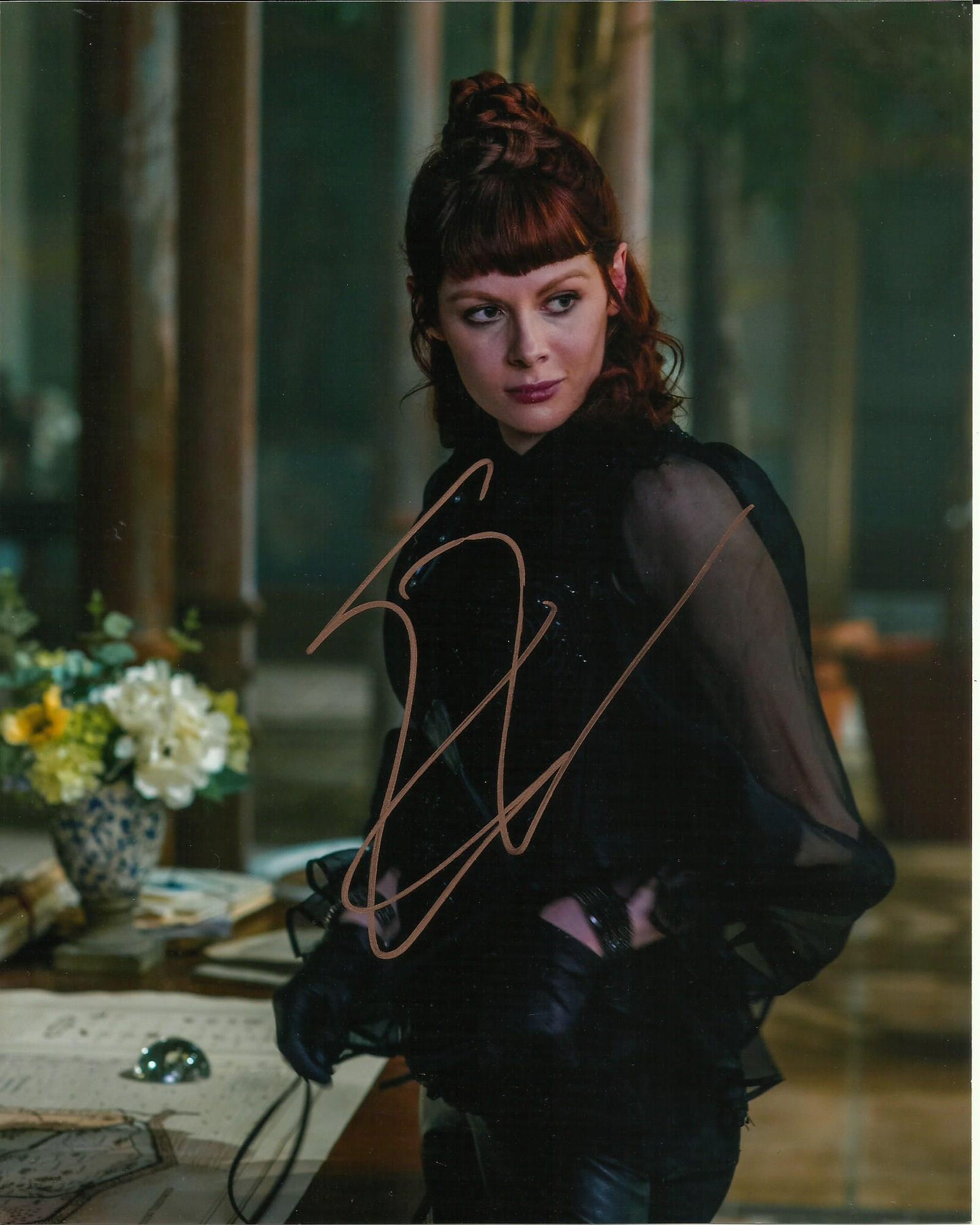 EMILY BEECHAM SIGNED INTO THE BADLANDS 10X8 PHOTO (2)