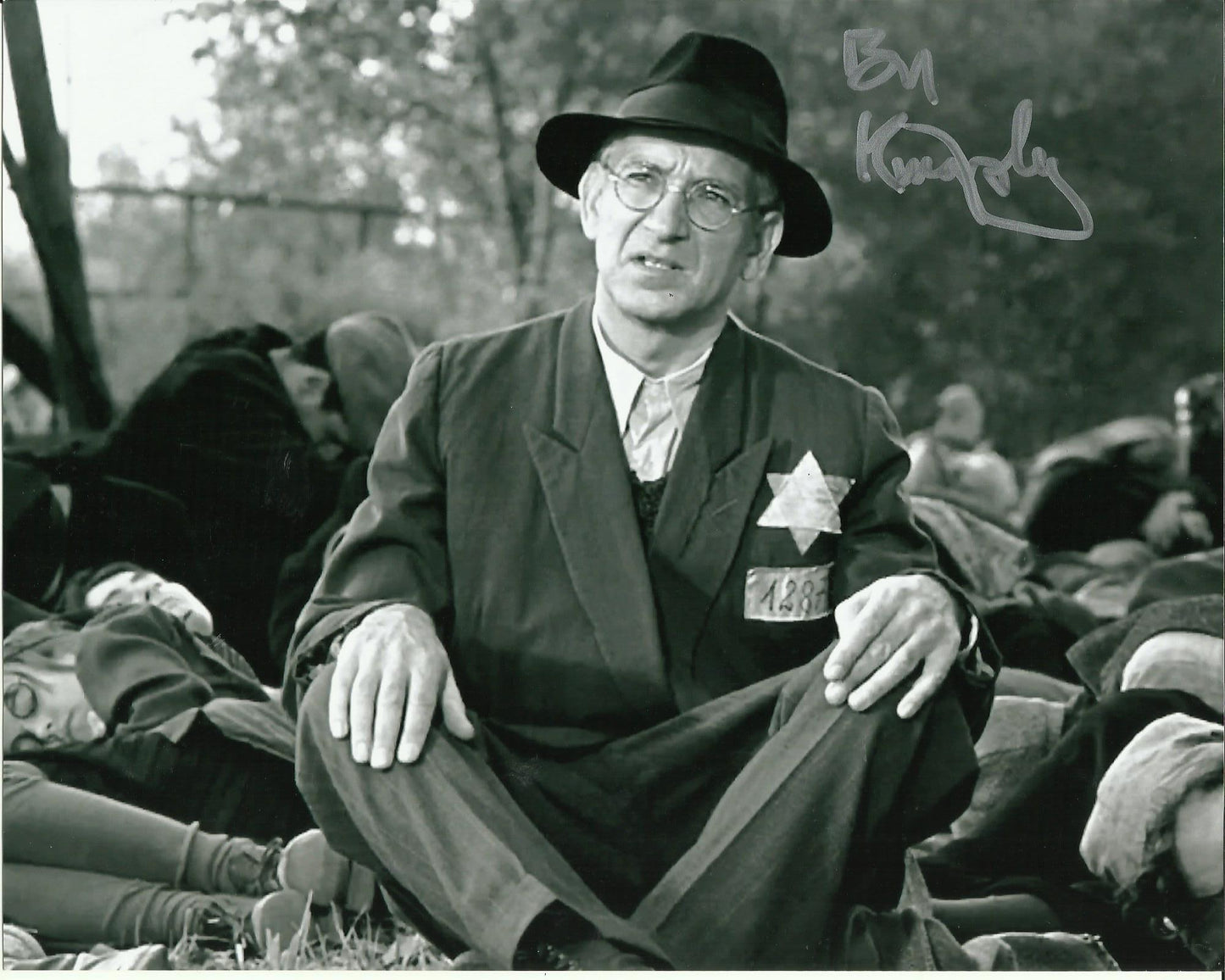 BEN KINGSLEY SIGNED SCHLINDERS LIST 8X10 PHOTO (3)