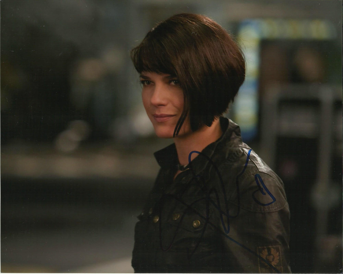 SELMA BLAIR SIGNED HELLBOY 10X8 PHOTO (3)