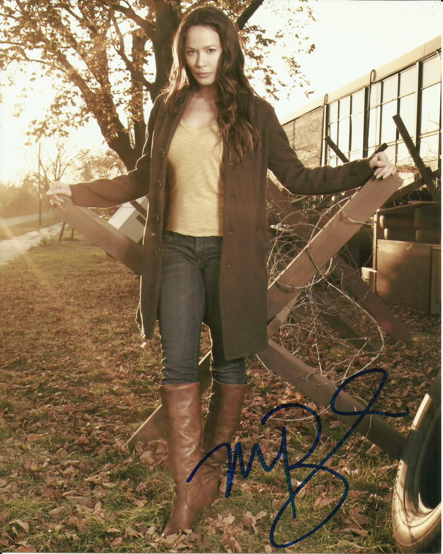 MOON BLOODGOOD SIGNED FALLING SKIES 10X8 PHOTO (1)