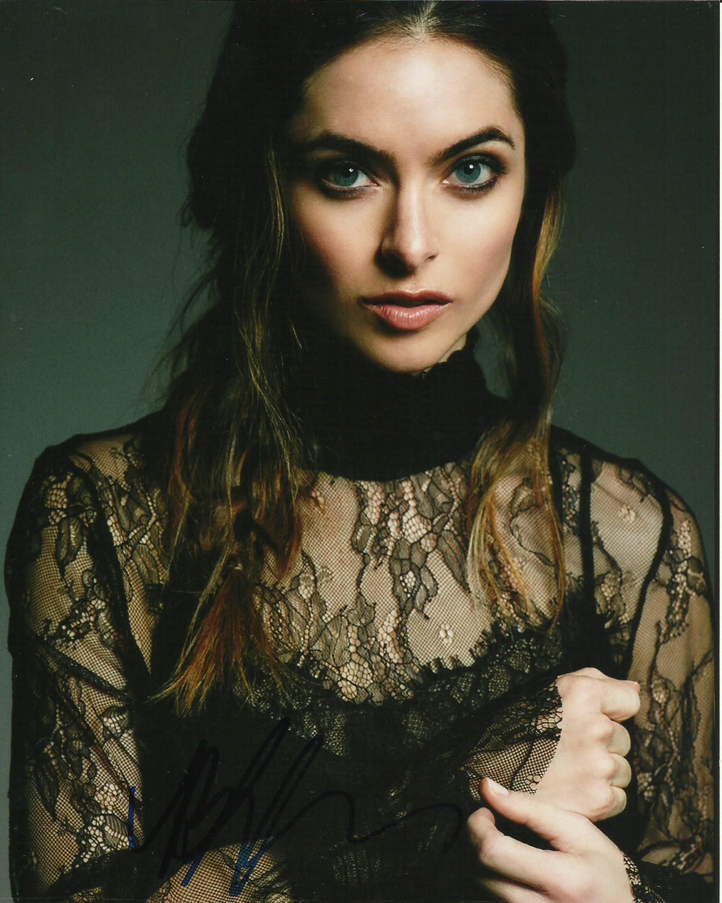 BROOKE LYONS SIGNED SEXY 10X8 PHOTO (2)