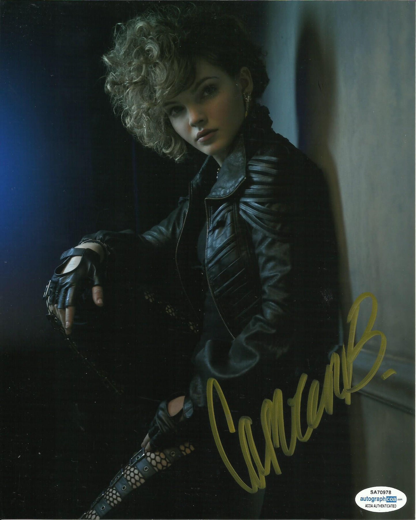 CAMREN BICONDOVA SIGNED GOTHAM 8X10 PHOTO (4) ALSO ACOA CERTIFIED