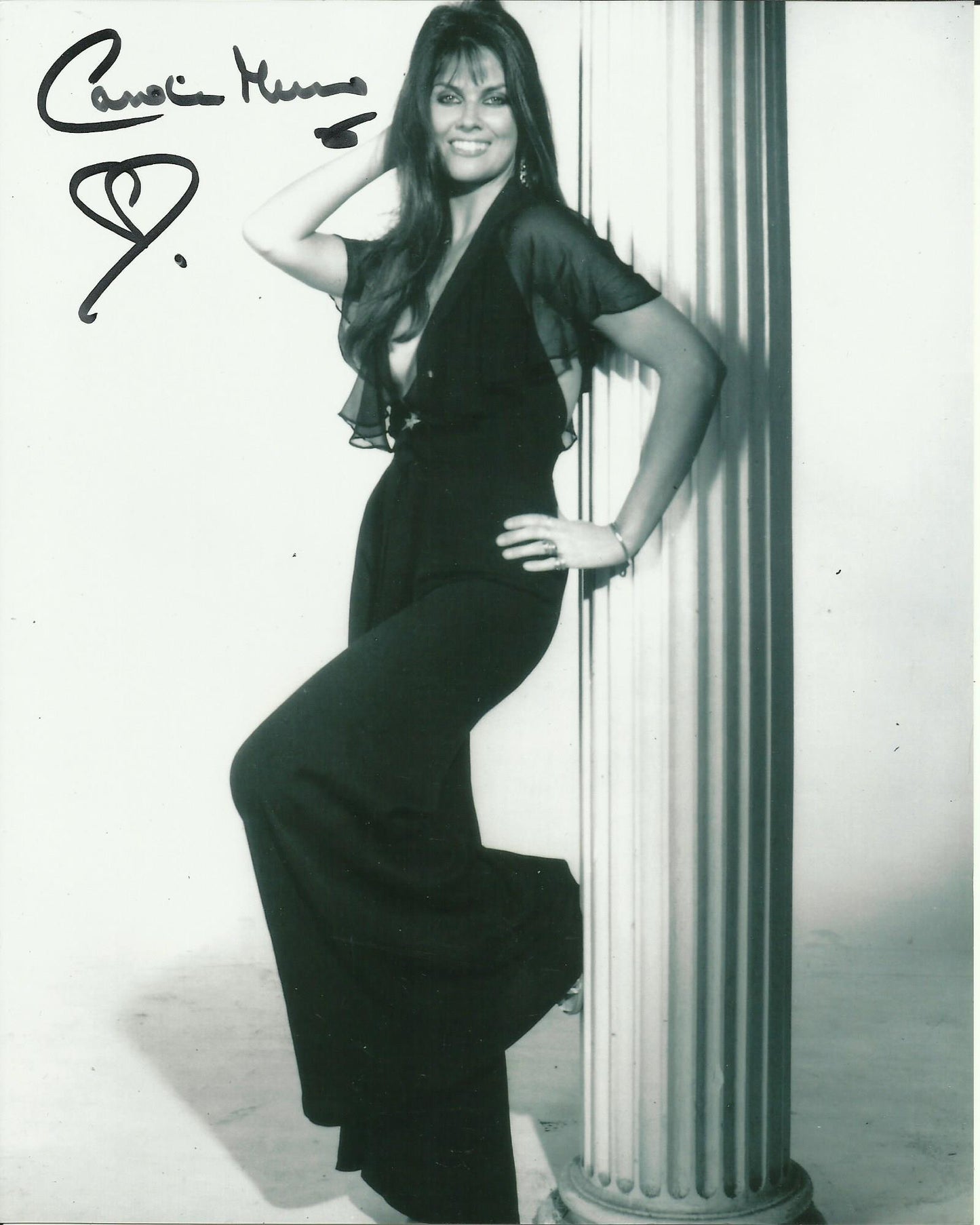 CAROLINE MUNRO SIGNED SEXY 10X8 PHOTO (6)