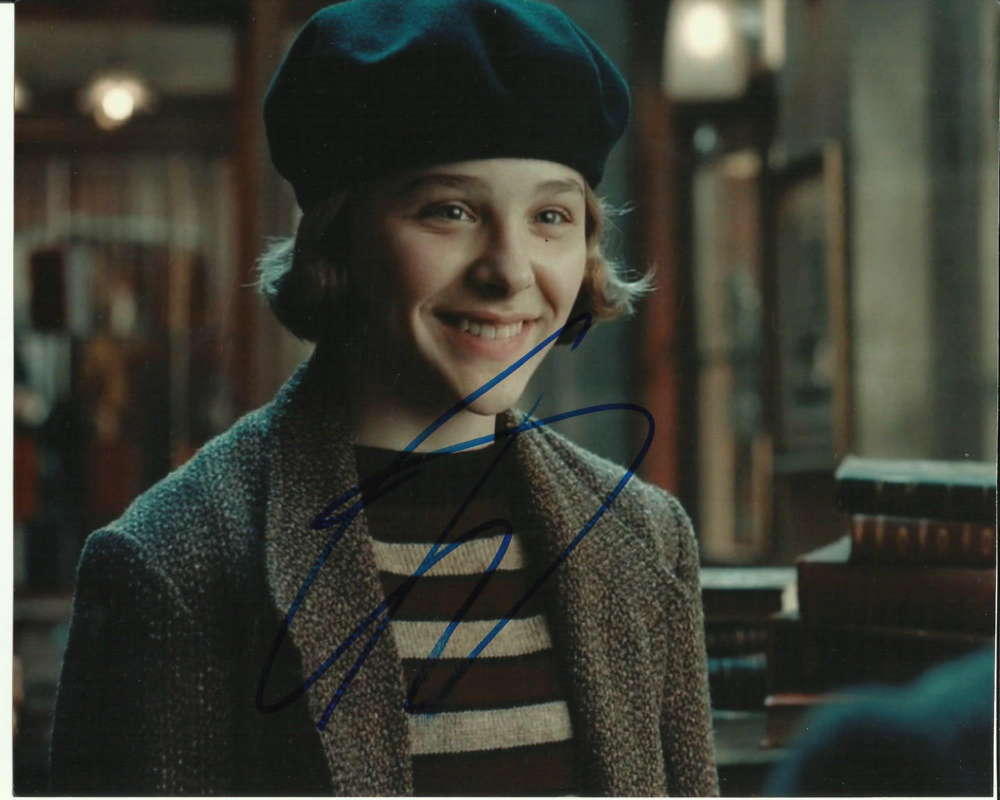 CHLOE GRACE MORETZ SIGNED HUGO 10X8 PHOTO (2)