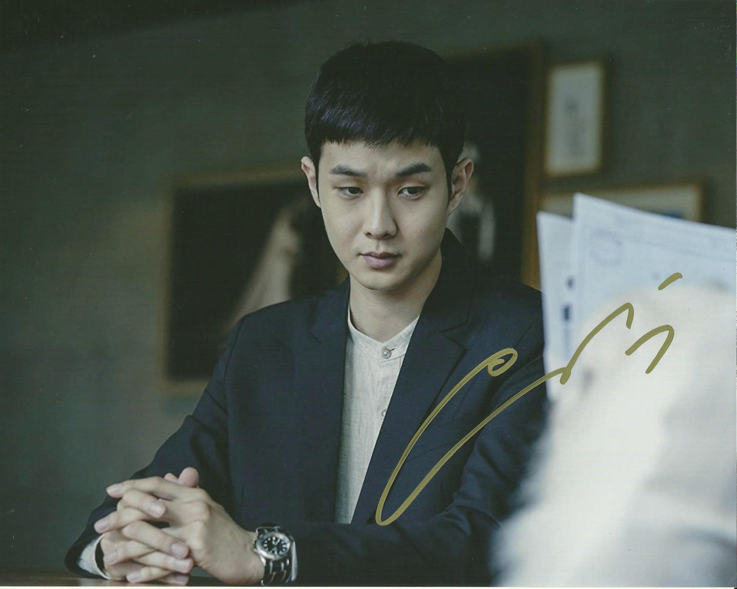 WOO-SIK CHOI SIGNED PARASITE 8X10 PHOTO (1)