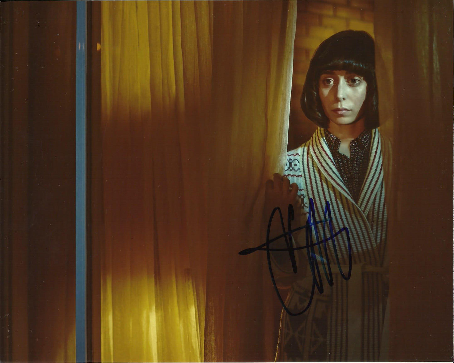 CRISTIN MILIOTI SIGNED SEXY 10X8 PHOTO (4)