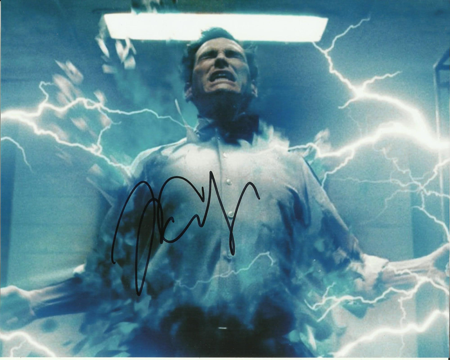 BILLY CRUDUP SIGNED WATCHMEN 8X10 PHOTO (1)