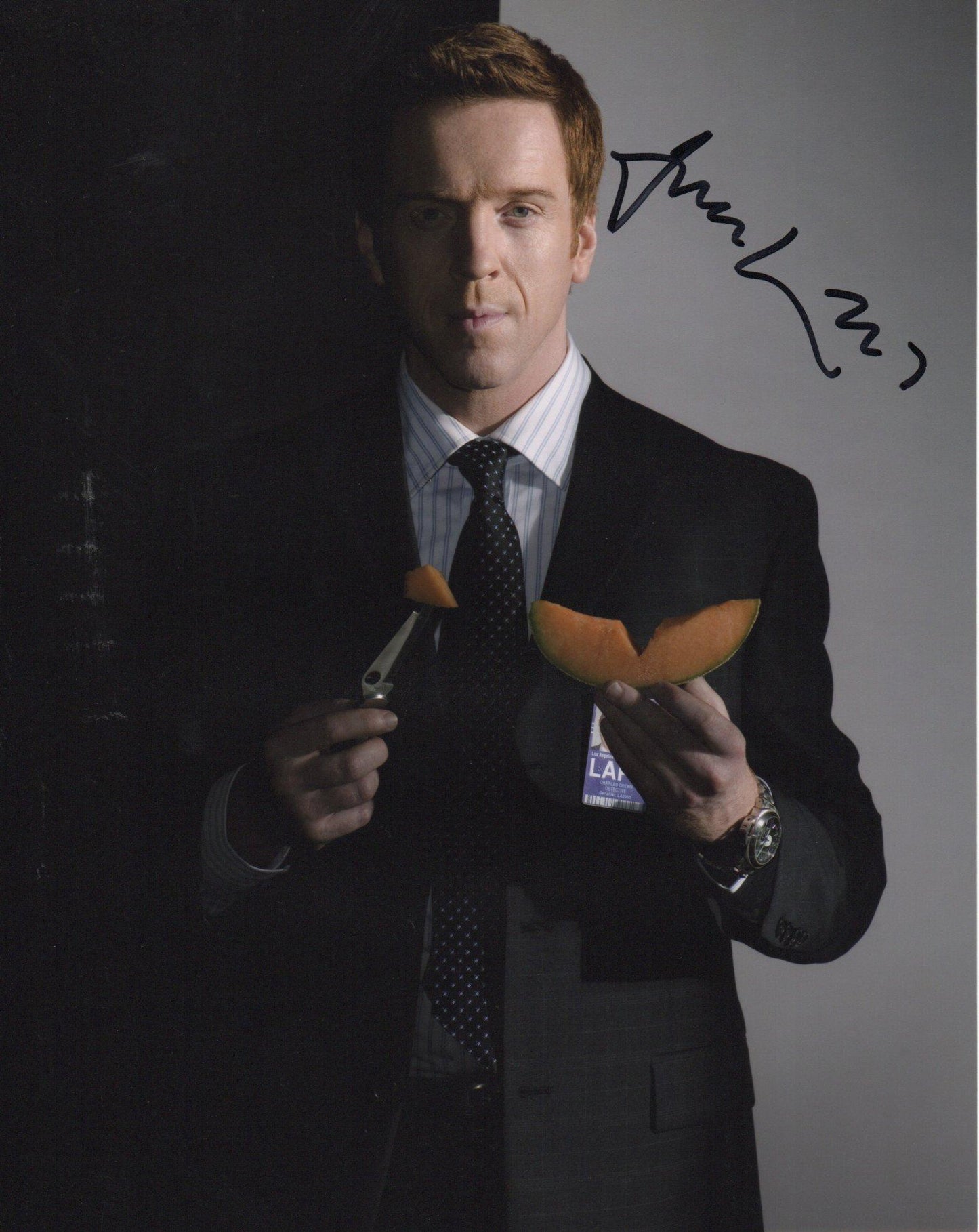 DAMIAN LEWIS SIGNED 8X10 PHOTO (3)