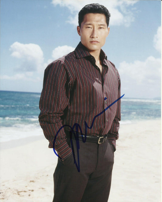 DANIEL DAE KIM SIGNED LOST 8X10 PHOTO (1)
