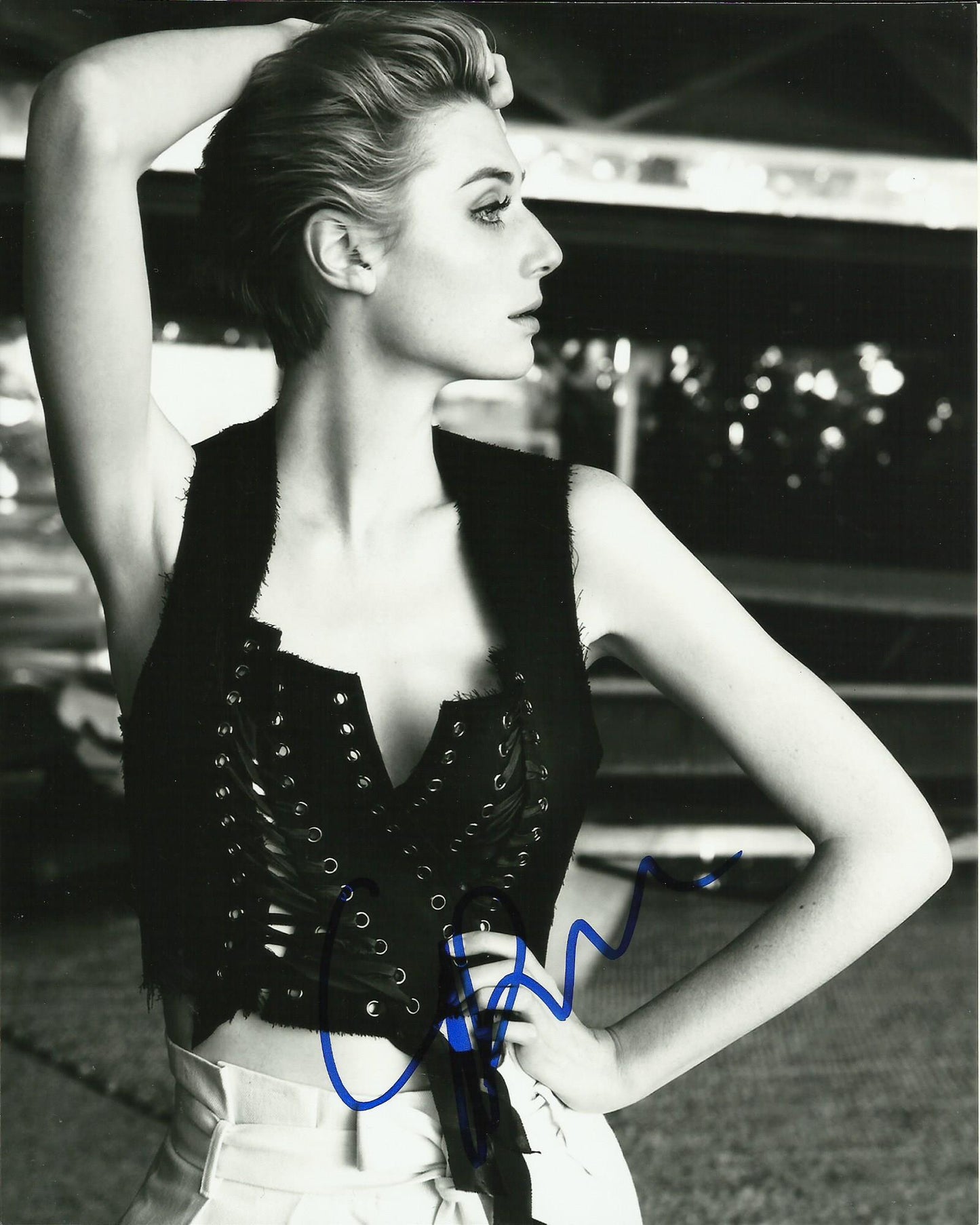 ELIZABETH DEBICKI SIGNED SEXY 8X10 PHOTO (1)