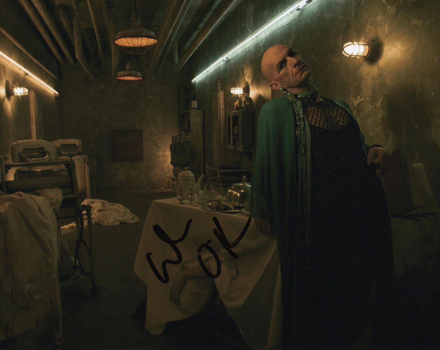 DENIS O'HARE SIGNED AMERICAN HORROR STORY 8X10 PHOTO (3)