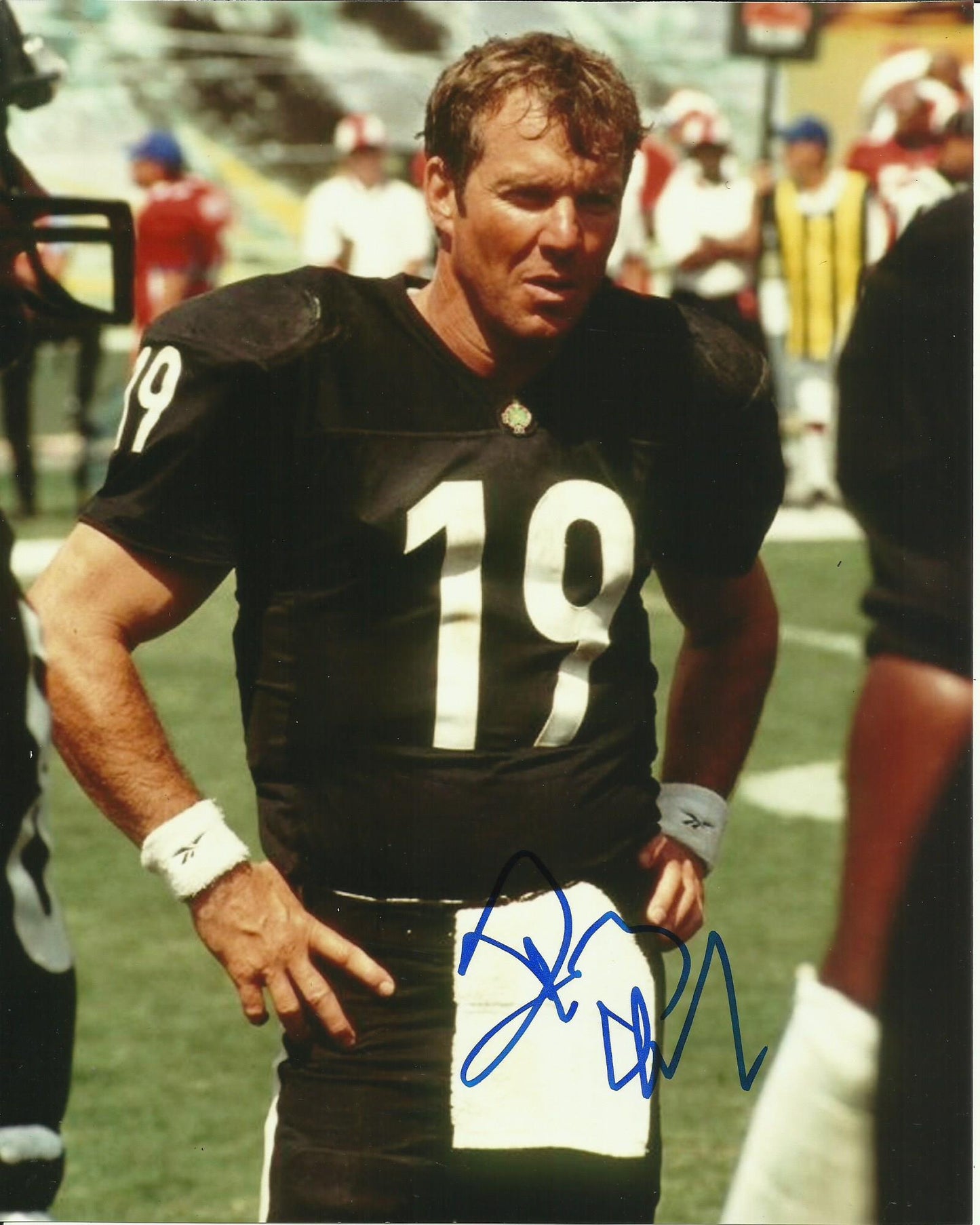 DENNIS QUAID SIGNED ANY GIVEN SUNDAY 8X10 PHOTO