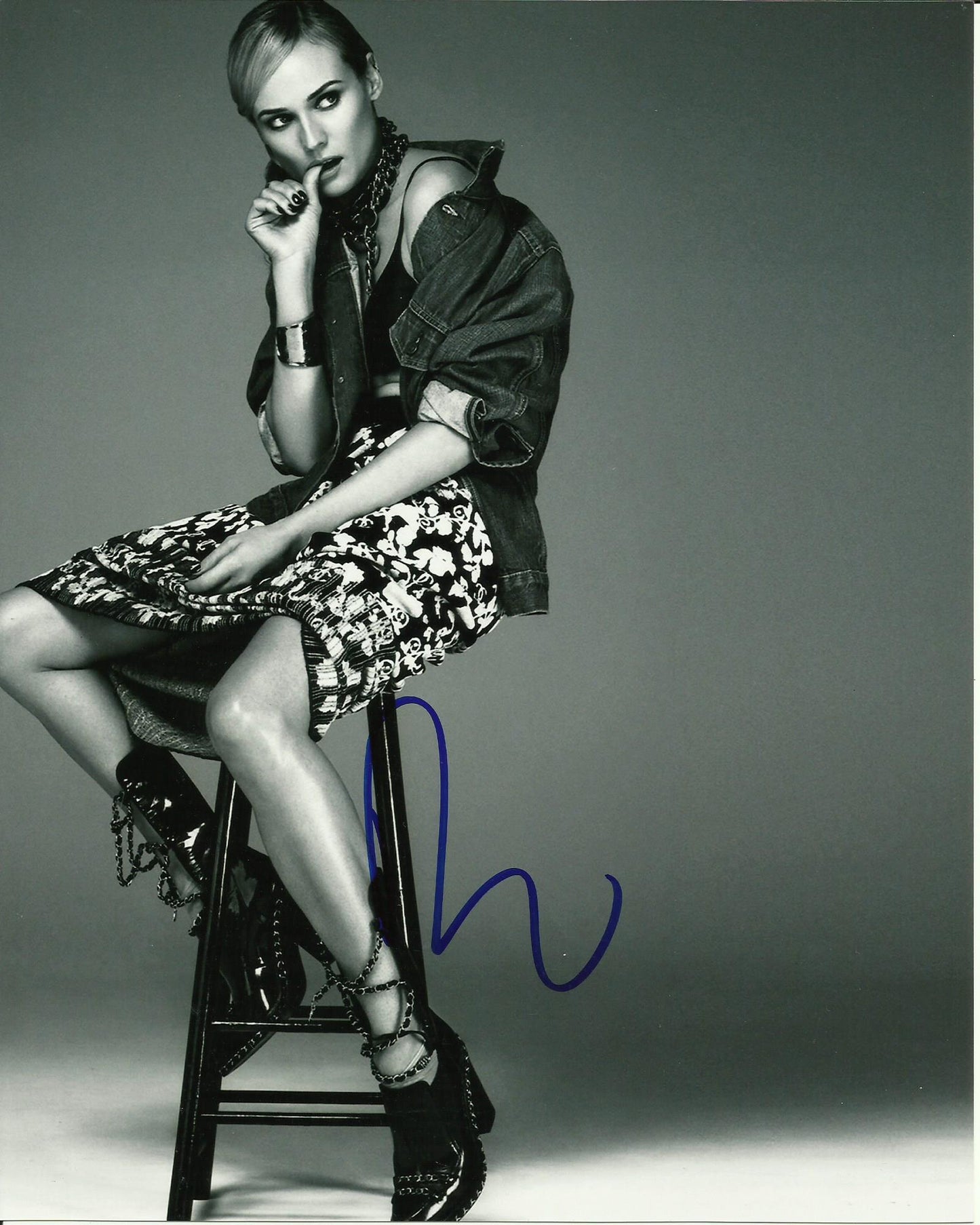 DIANE KRUGER SIGNED SEXY 10X8 PHOTO (6)
