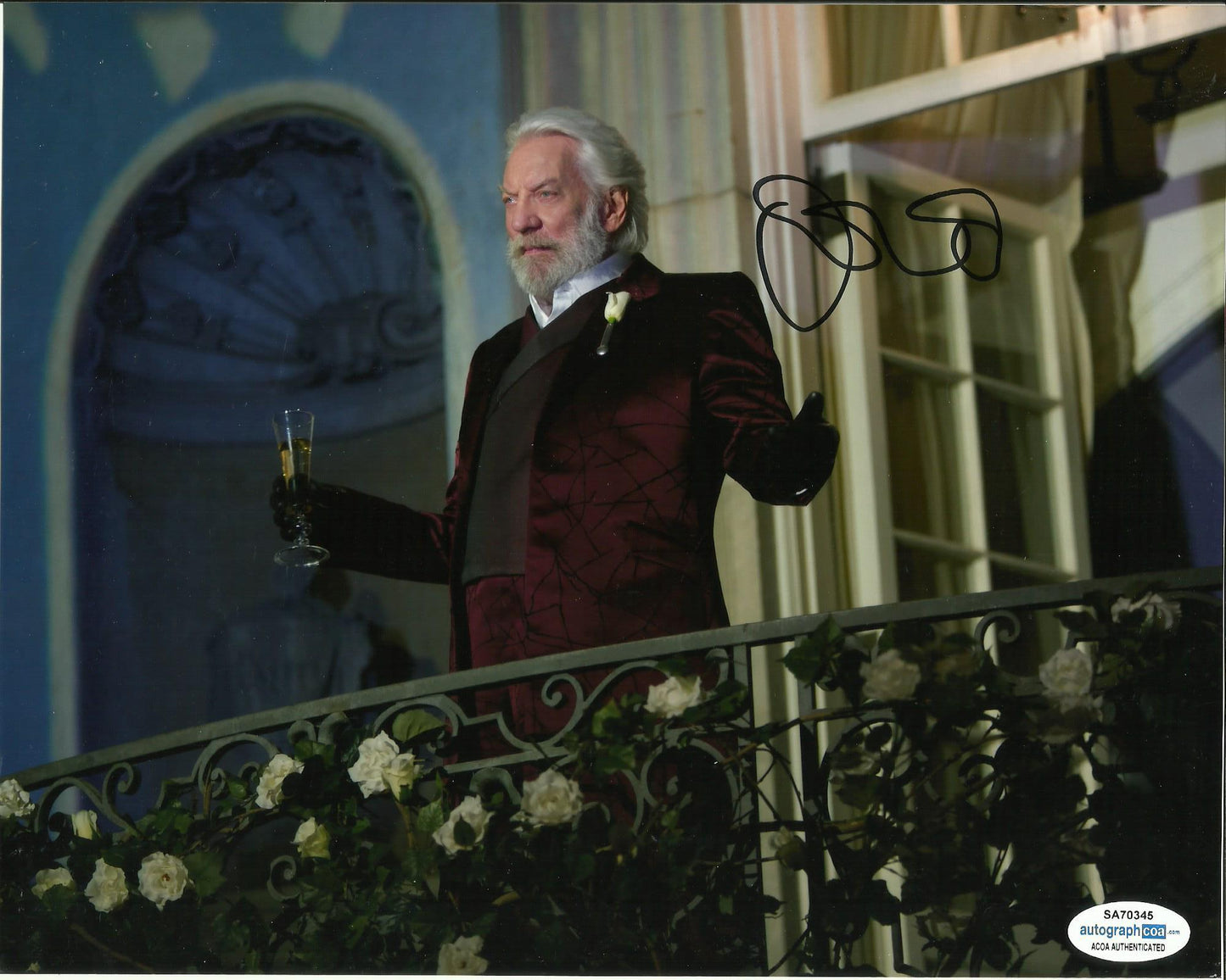 DONALD SUTHERLAND SIGNED THE HUNGER GAMES 8X10 PHOTO (1) ALSO ACOA CERTIFIED