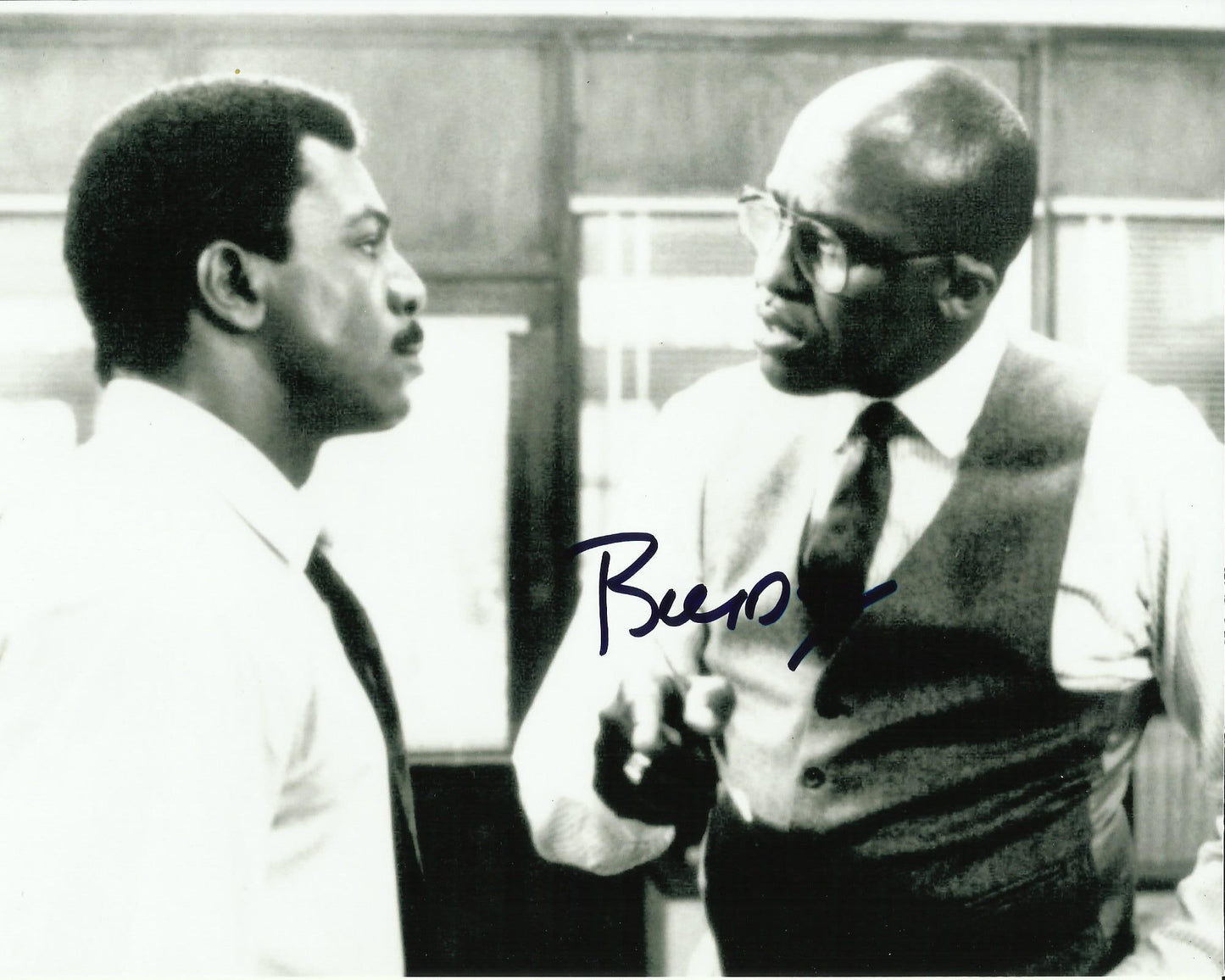 BILL DUKE SIGNED ACTION JACKSON 8X10 PHOTO