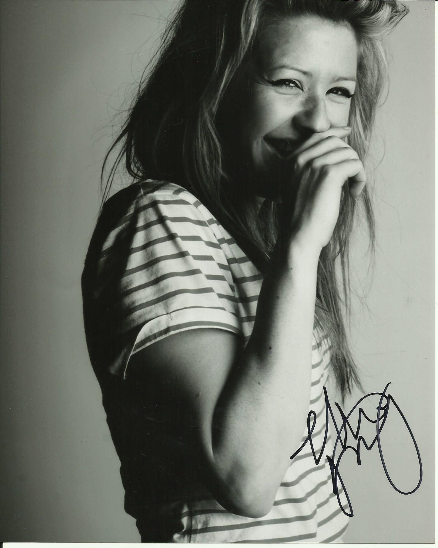 ELLIE GOULDING SIGNED 10X8 PHOTO (1)