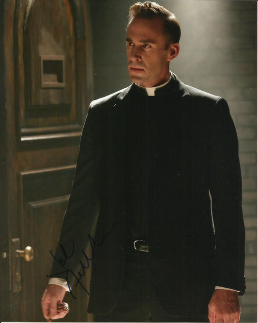 JOSEPH FIENNES SIGNED AMERICAN HORROR STORY 8X10 PHOTO