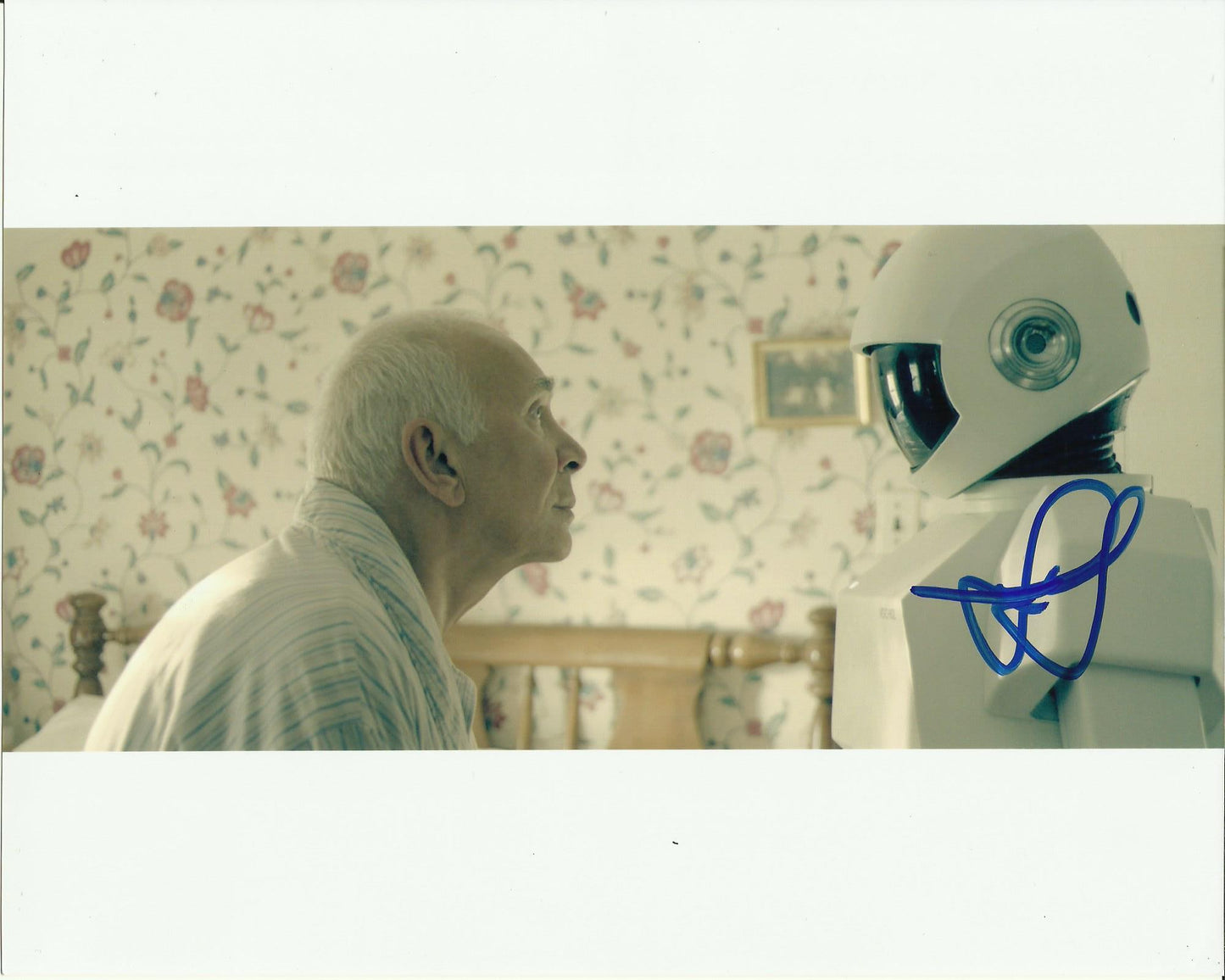 FRANK LANGELLA SIGNED ROBOT & FRANK 8X10 PHOTO