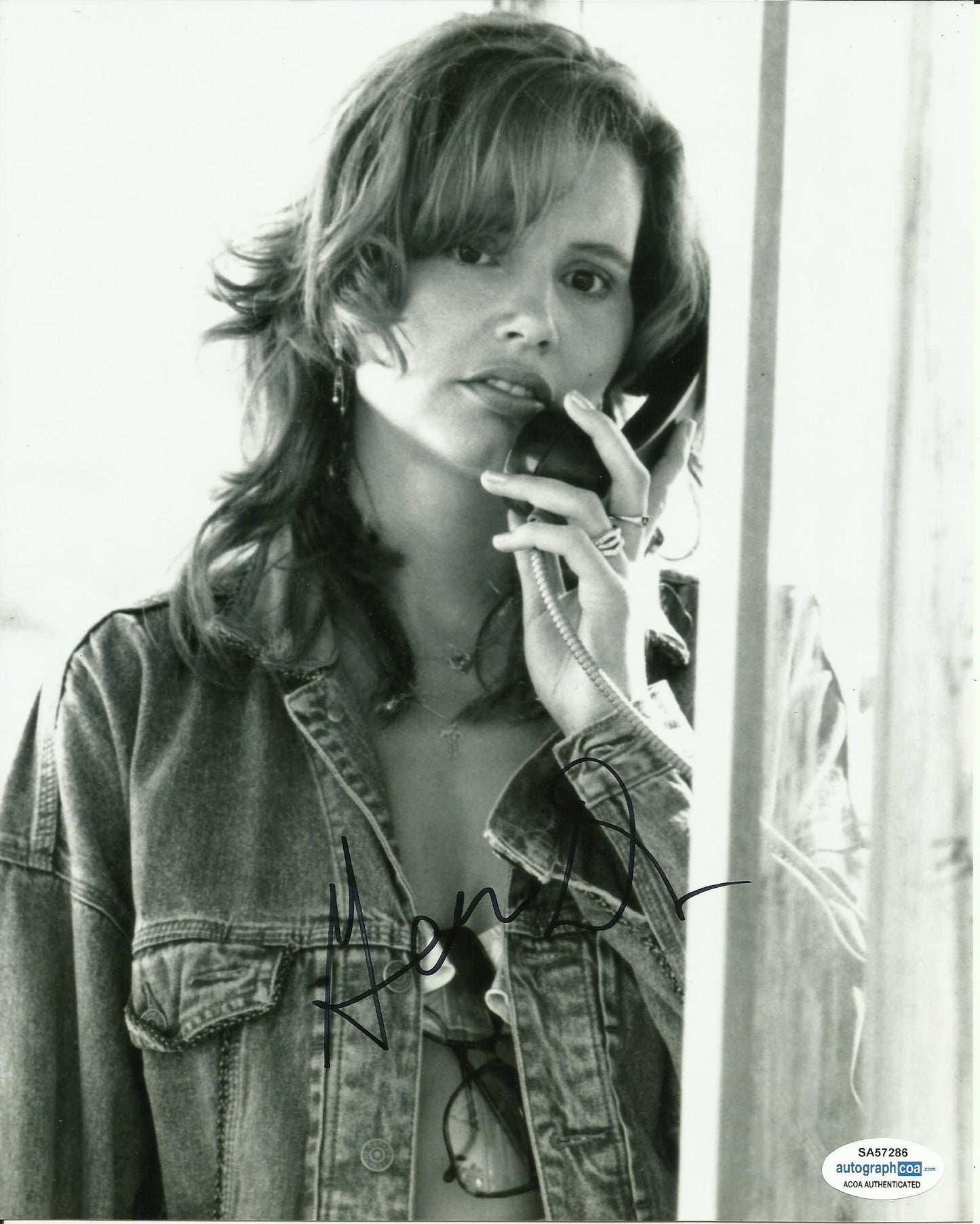 GEENA DAVIS SIGNED THELMA AND LOUISE 10X8 PHOTO (2) also ACOA certified