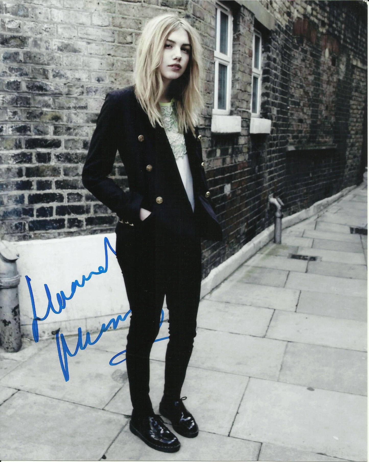 HANNAH MURRAY SIGNED SEXY 10X8 PHOTO (2)
