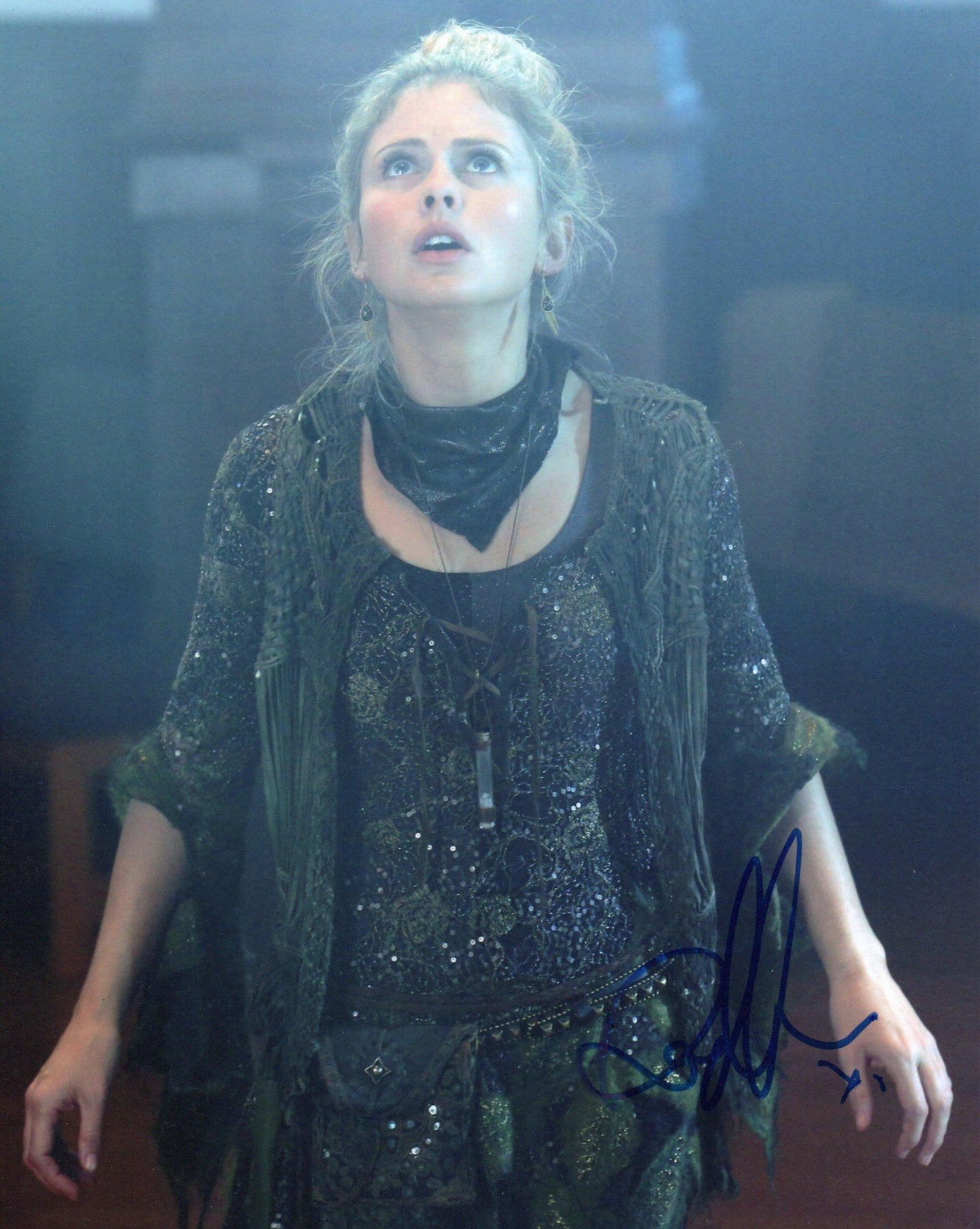 ROSE McIVER SIGNED ONCE UPON A TIME 10X8 PHOTO (1)