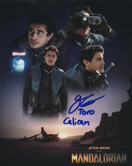 JAKE CANNAVALE SIGNED THE MANDALORIAN 8X10 PHOTO (1)