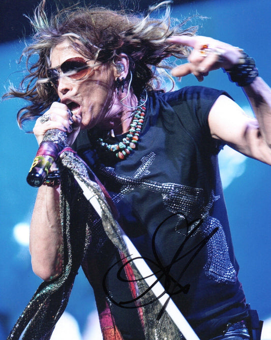 STEVEN TYLER SIGNED AEROSMITH 8X10 PHOTO (7)