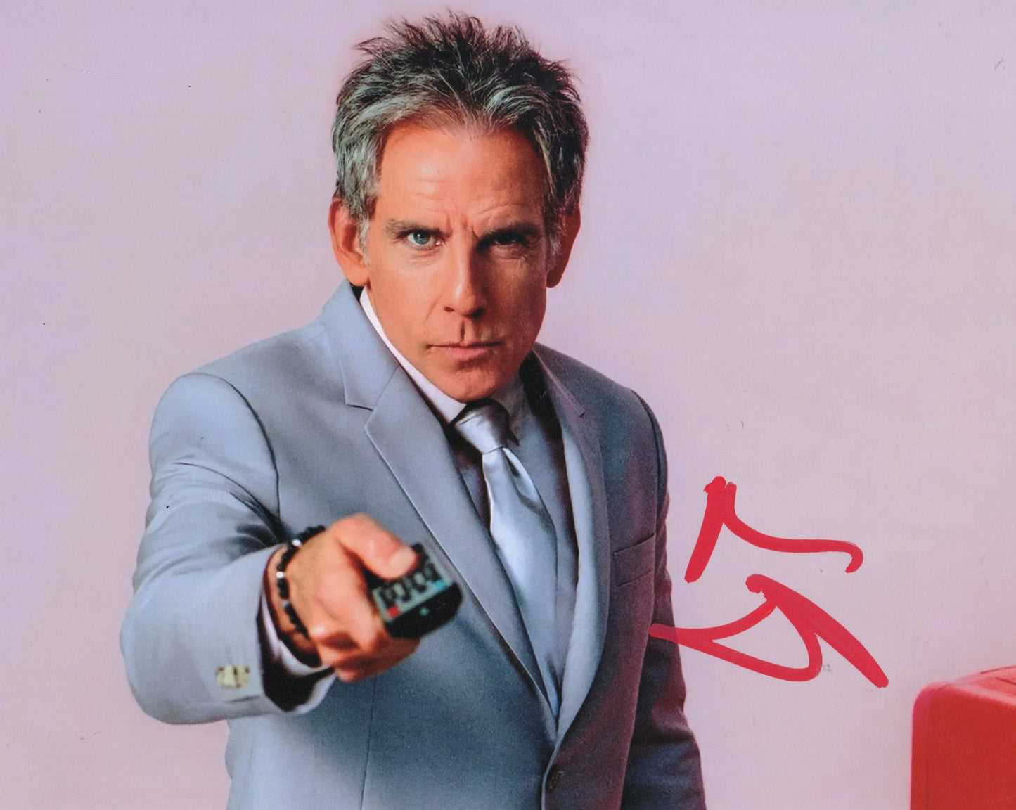 BEN STILLER SIGNED FUNNY 8X10 PHOTO