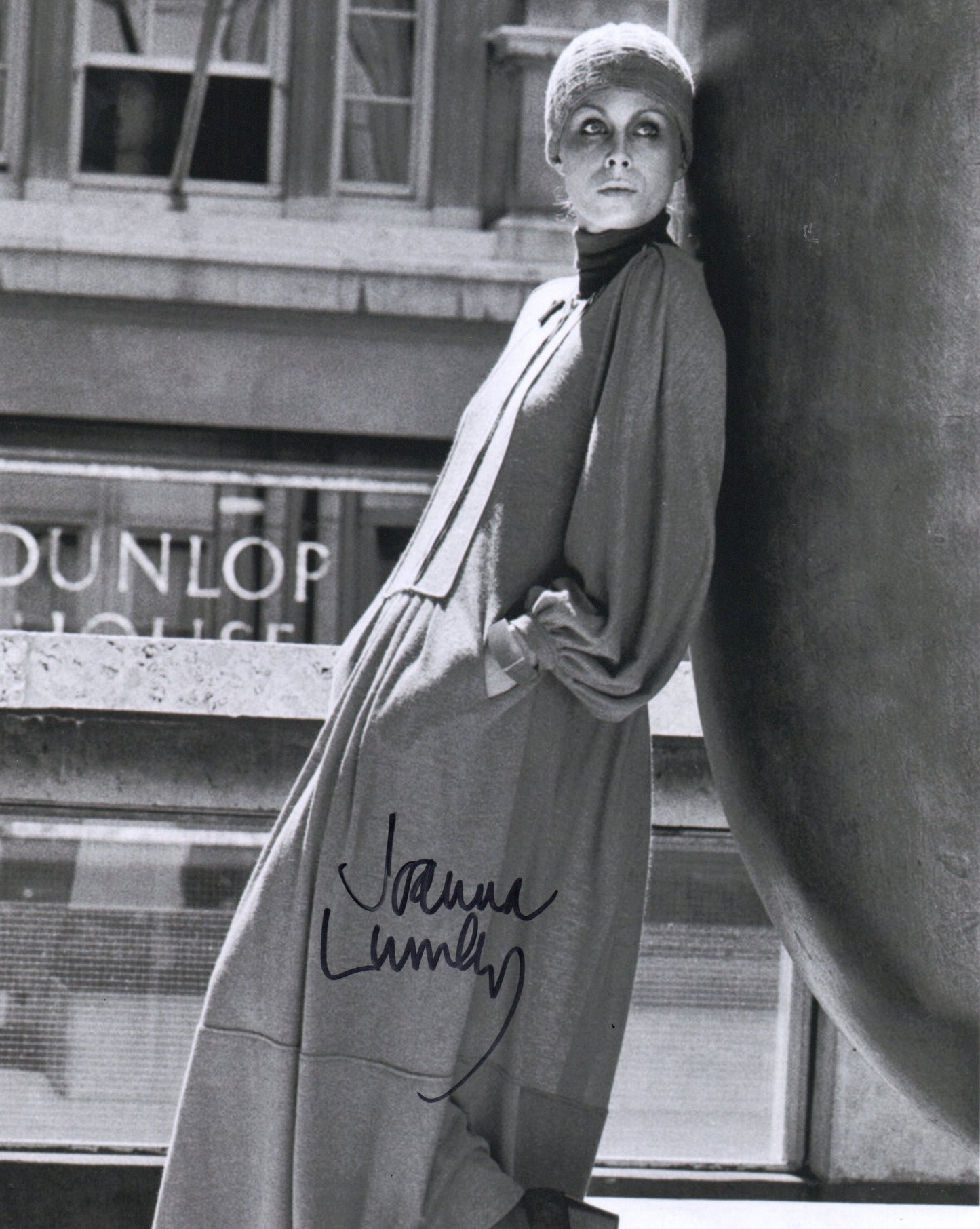 JOANNA LUMLEY SIGNED YOUNG SEXY 10X8 PHOTO (11)