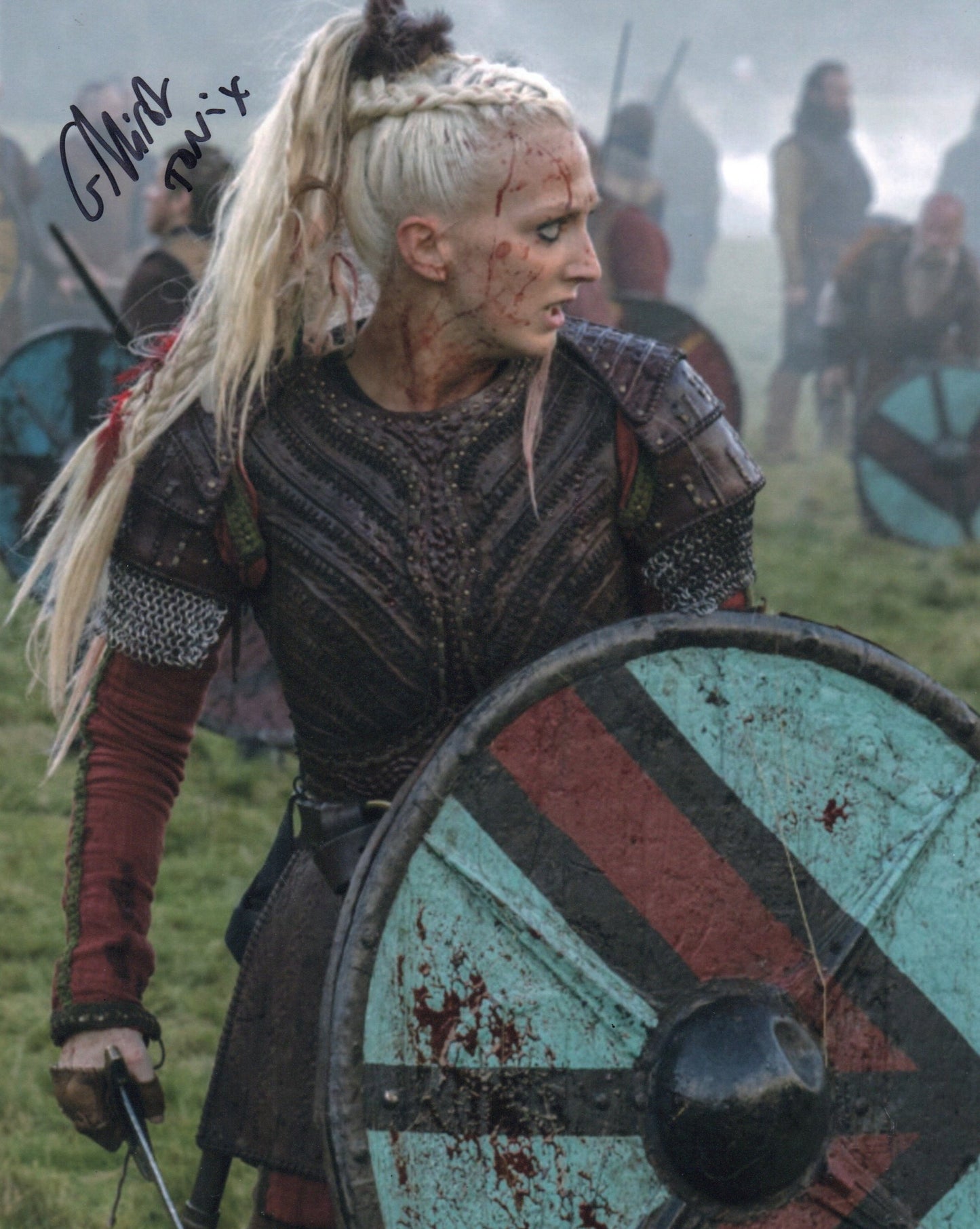 GEORGIA HIRST SIGNED VIKINGS PHOTO (2)