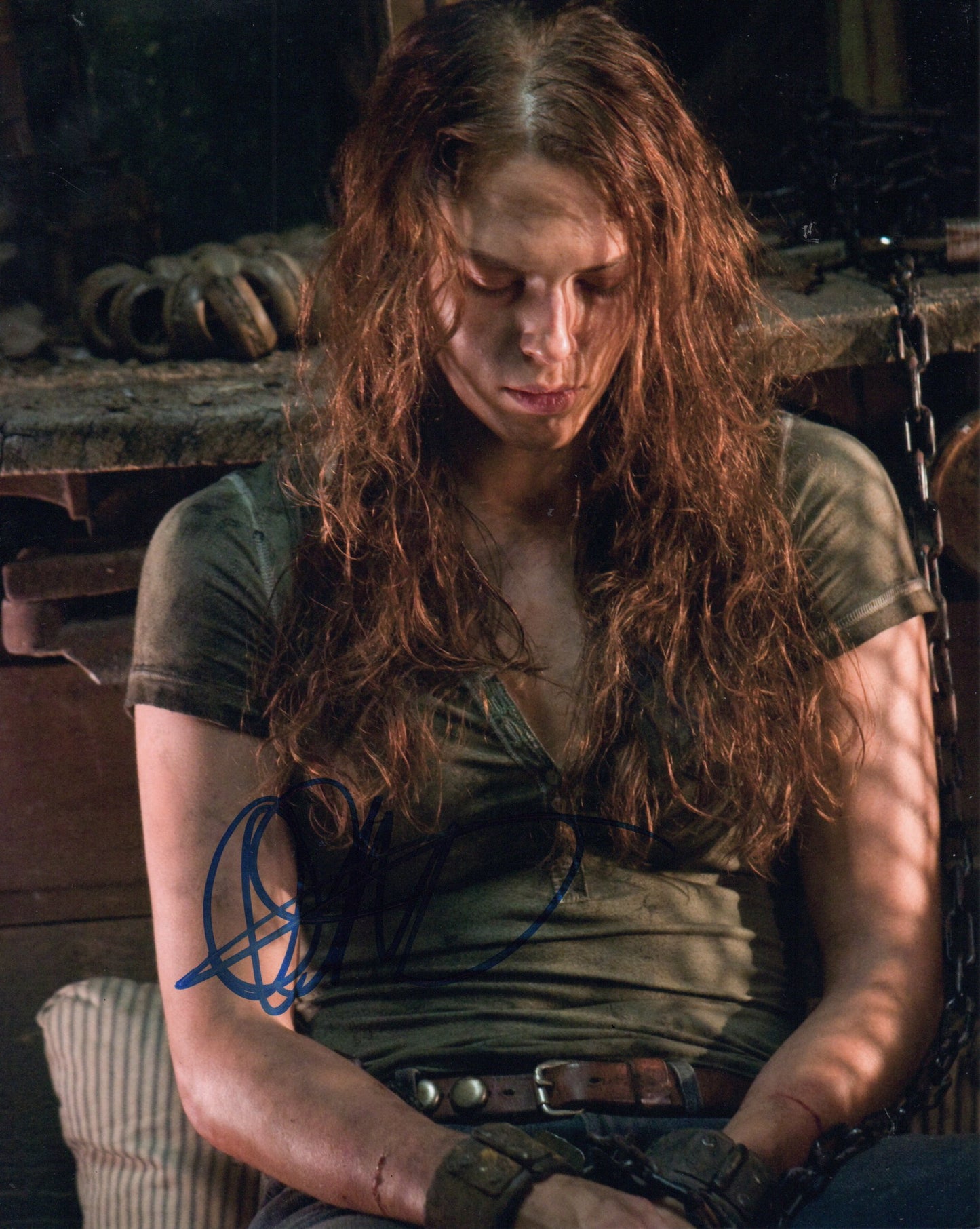 AMANDA RIGHETTI SIGNED COLONY 10X8 PHOTO (1)