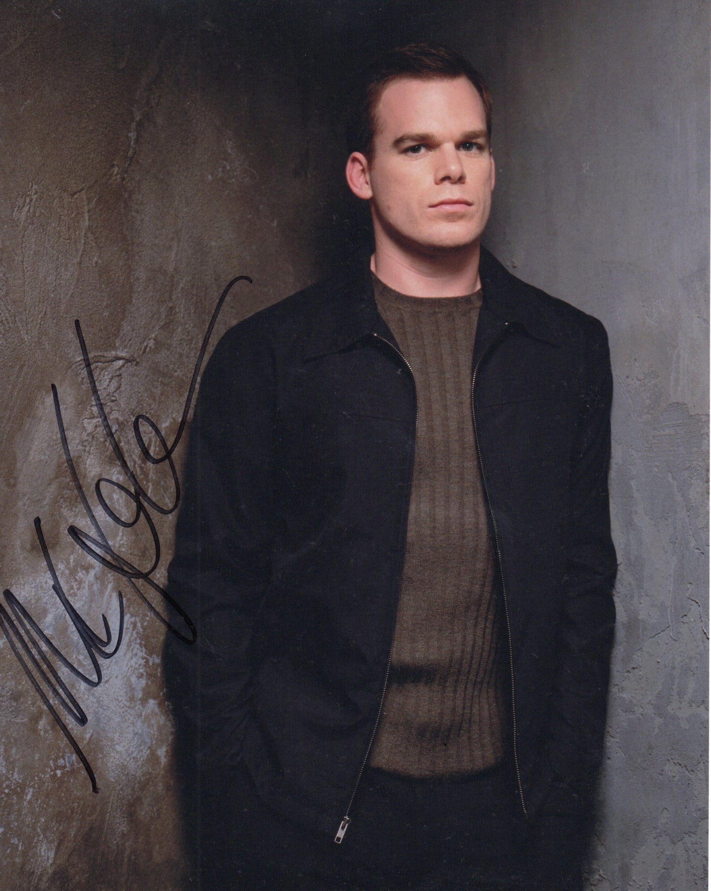 MICHAEL C HALL SIGNED DEXTER PHOTO (3)