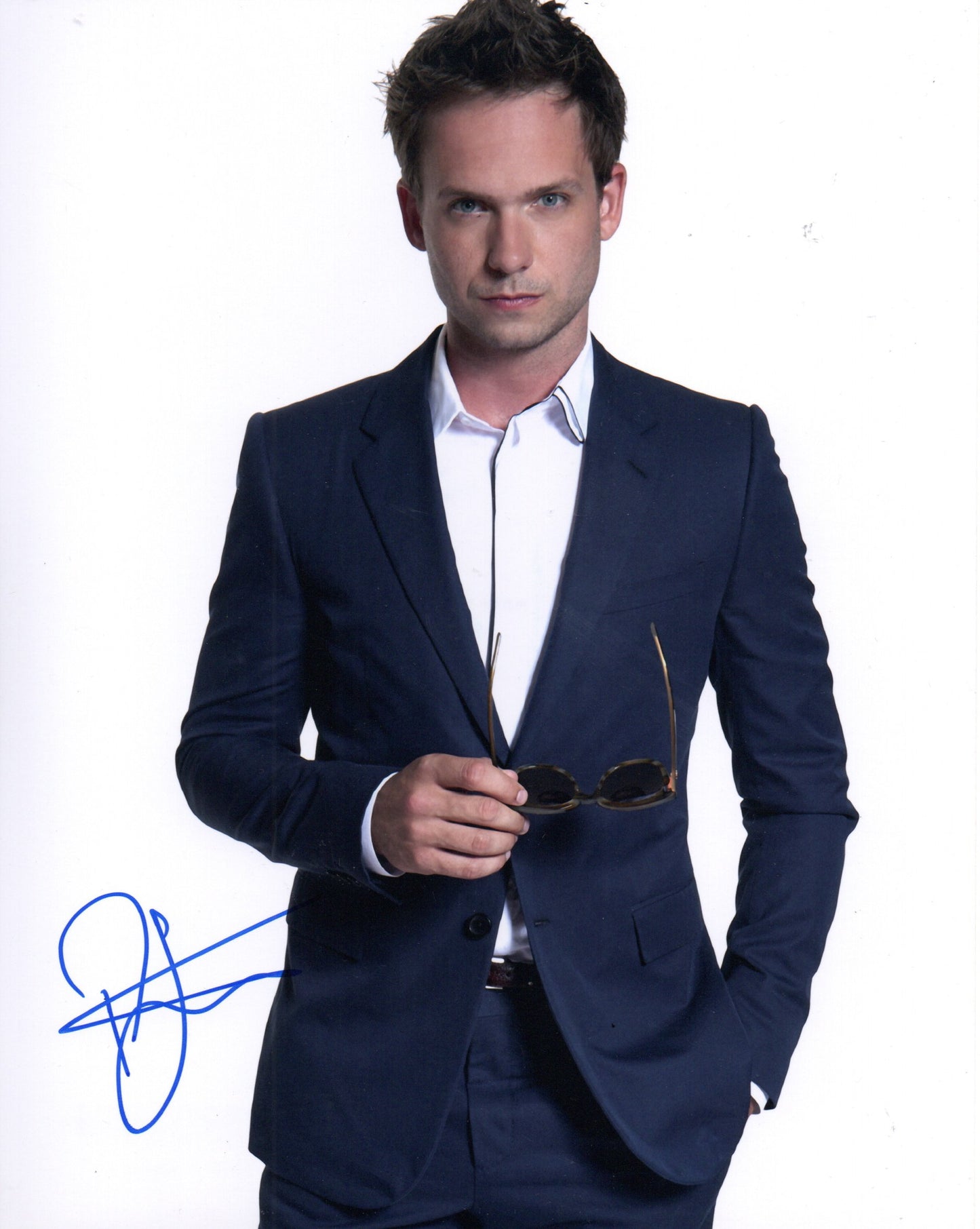 PATRICK J ADAMS SIGNED SUITS 8X10 PHOTO (6)