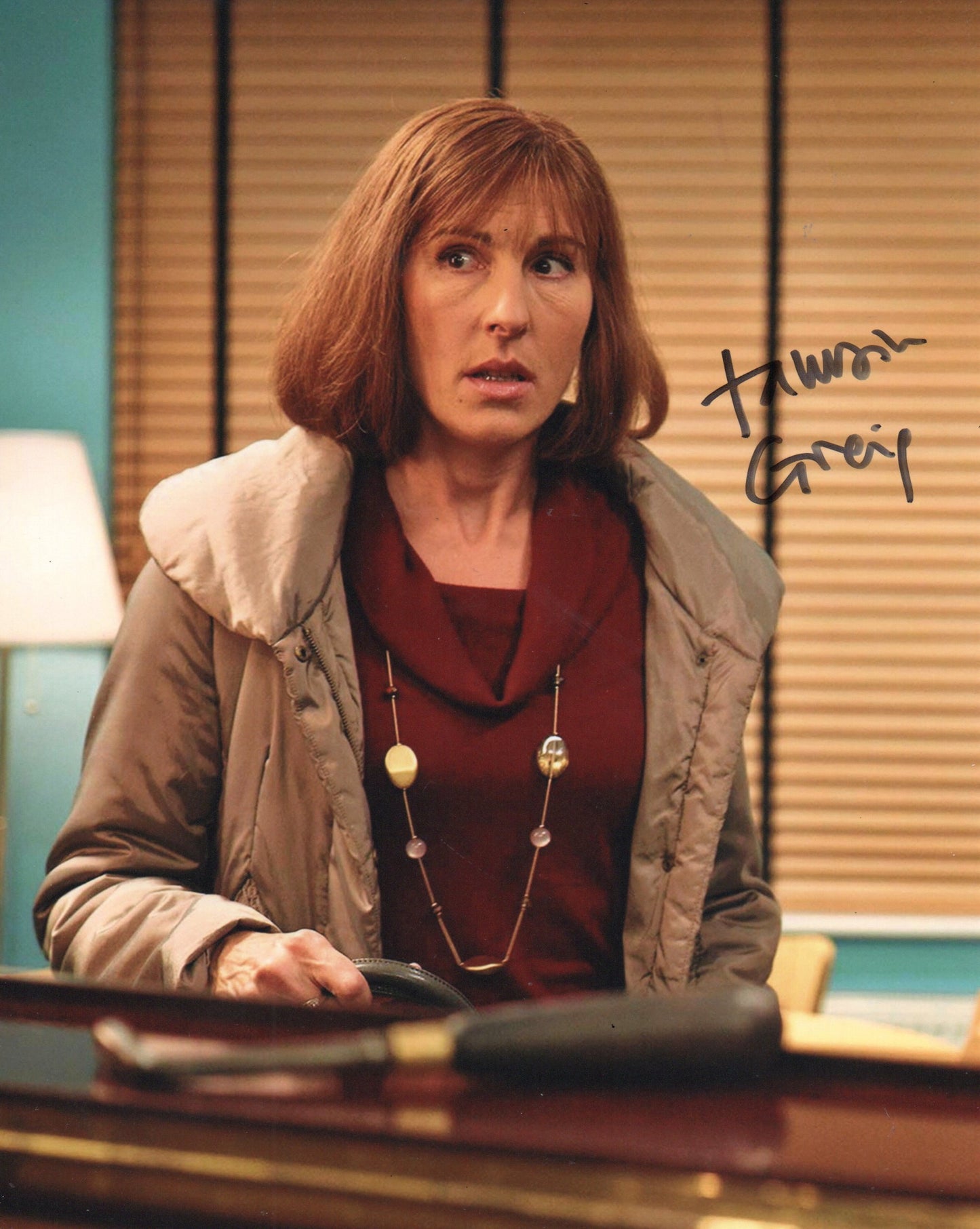 TAMSIN GREIG SIGNED FRIDAY NIGHT DINNER 8X10 PHOTO (2)