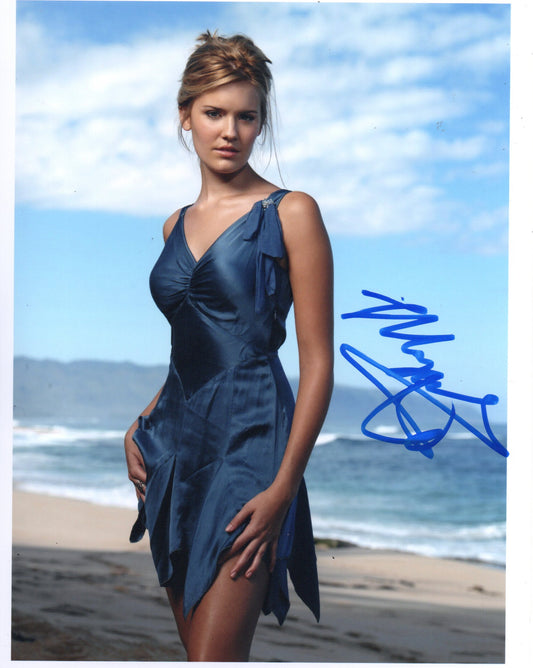 MAGGIE GRACE SIGNED LOST 8X10 PHOTO (3)